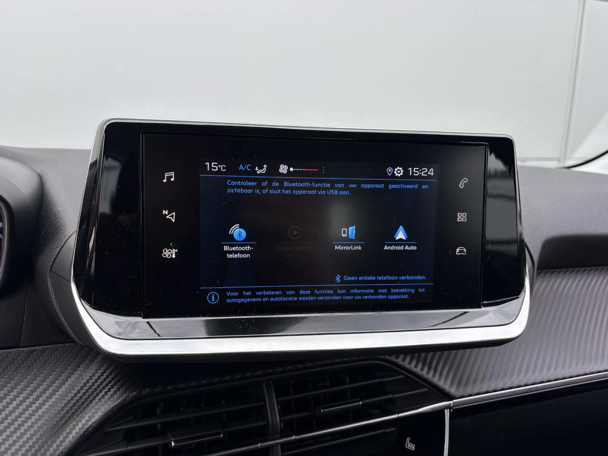 Peugeot-208-image-18