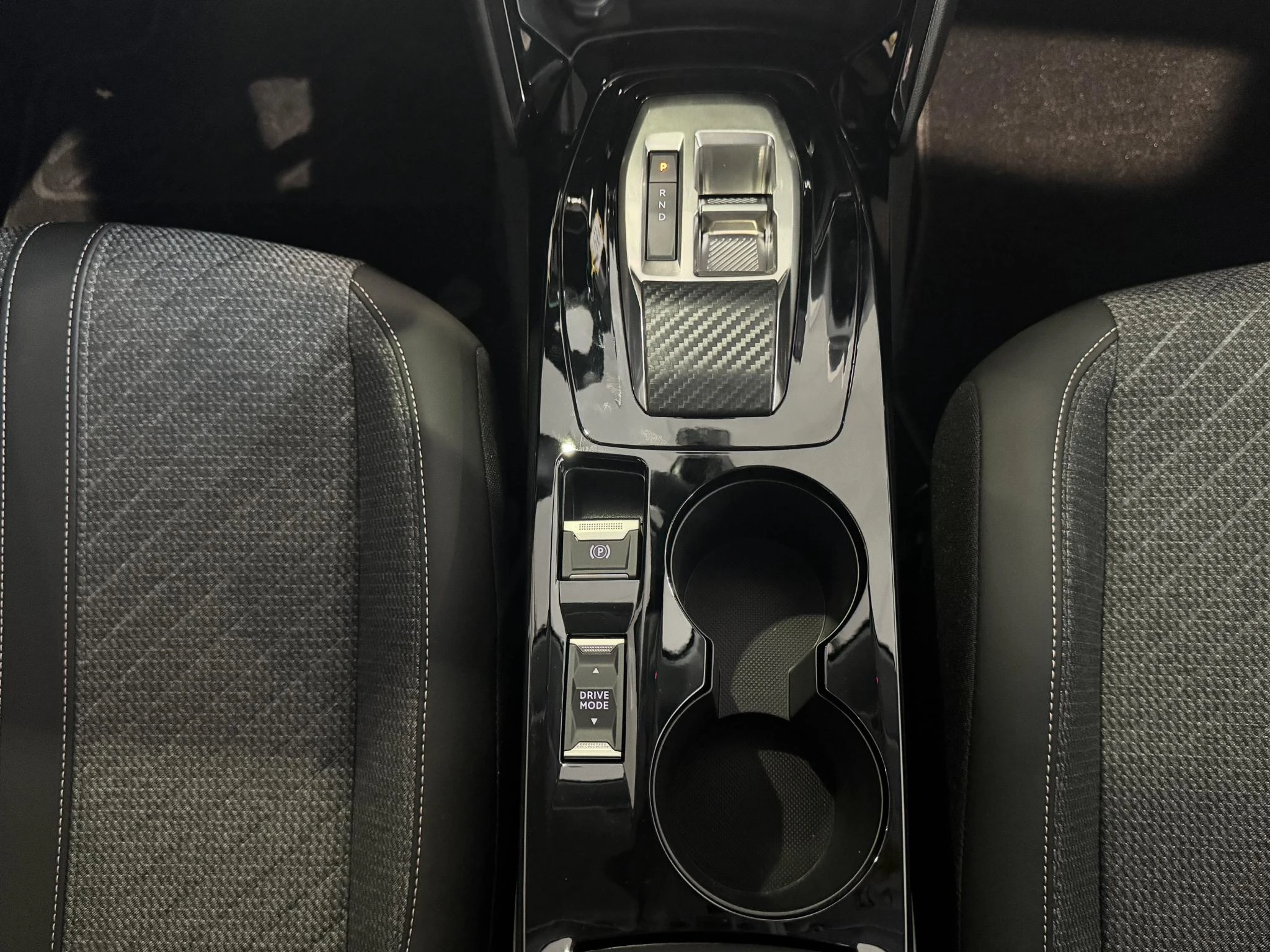 Peugeot 208 1.2 Hybrid 110 e-DCS6 Allure