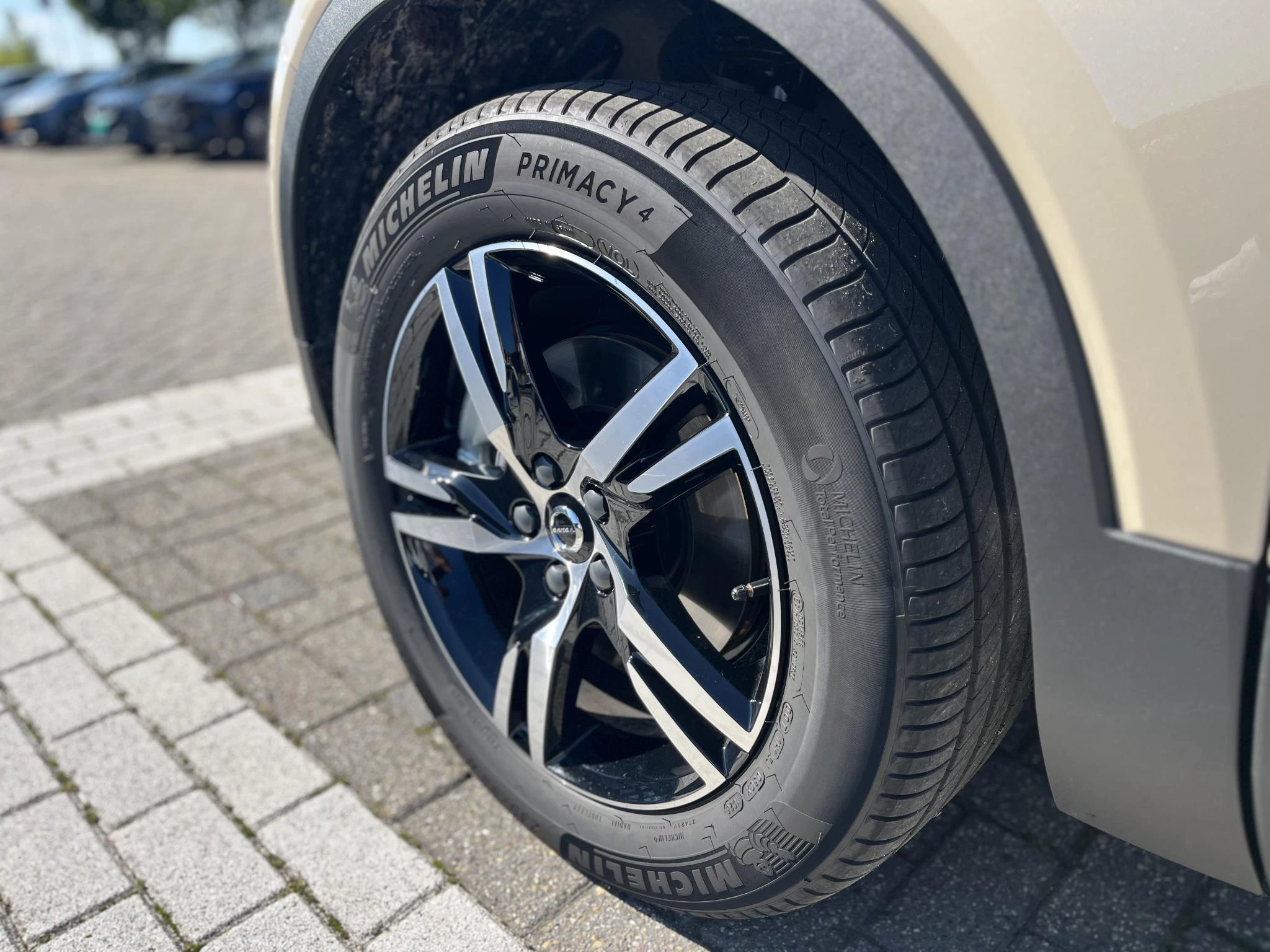 Volvo-XC40-image-3