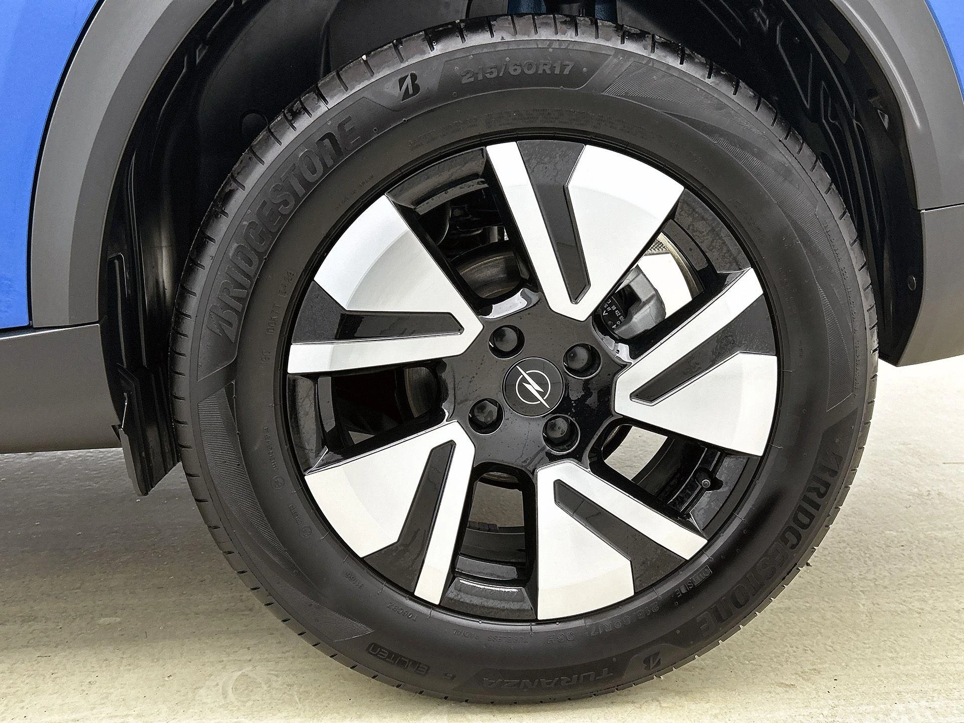 Opel-Frontera-image-34