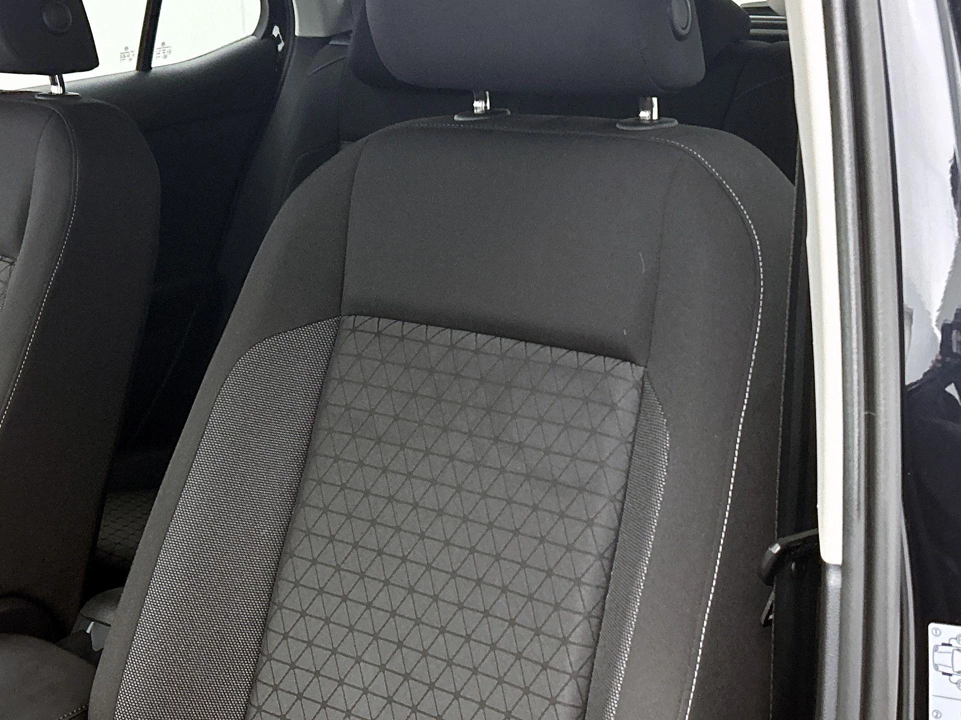 Volkswagen-T-Cross-image-14