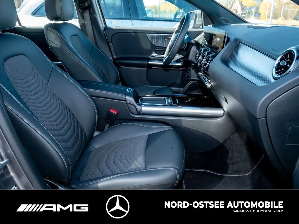 Mercedes-Benz-GLA-image-9
