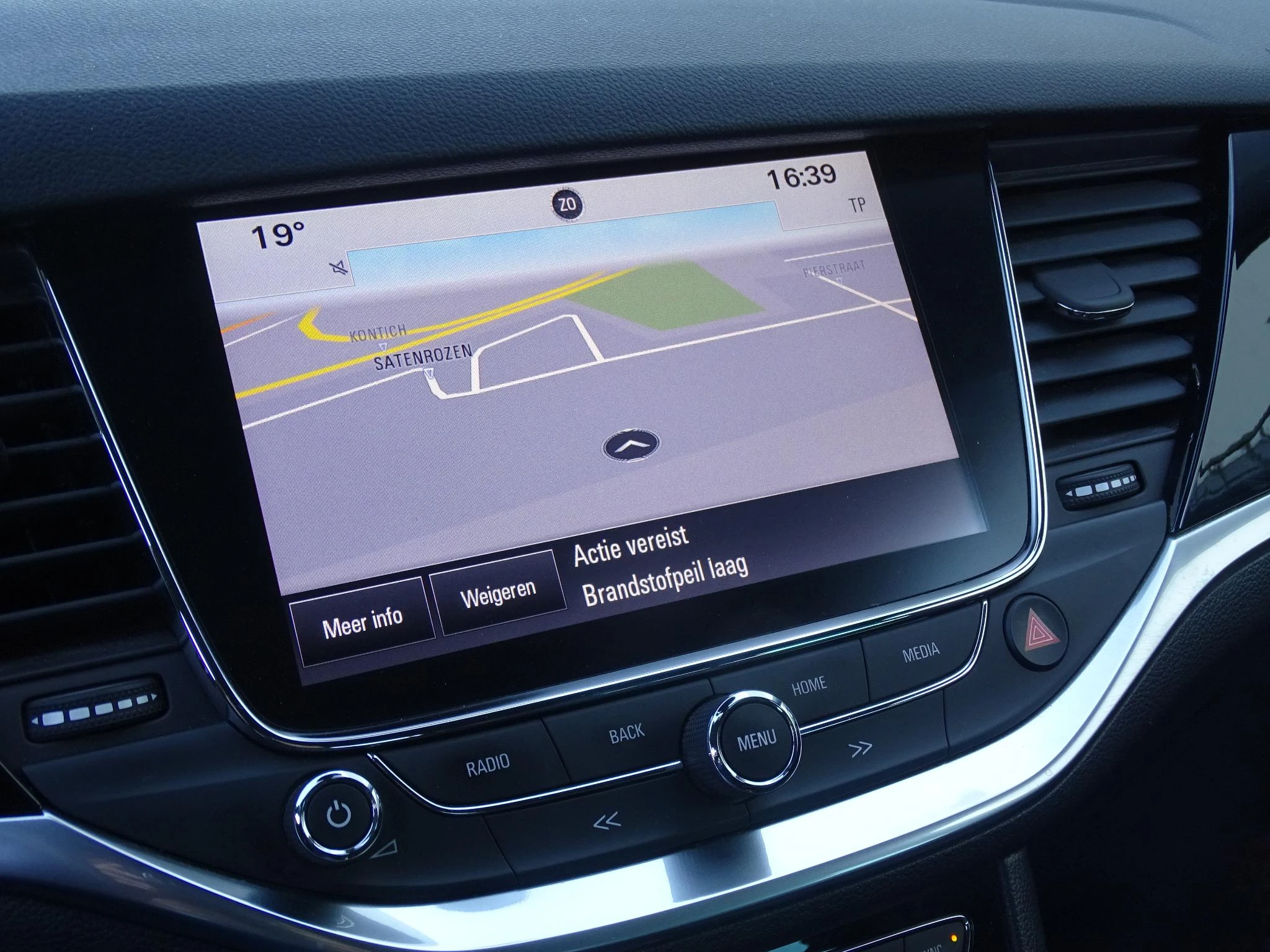 Opel-Astra-image-19