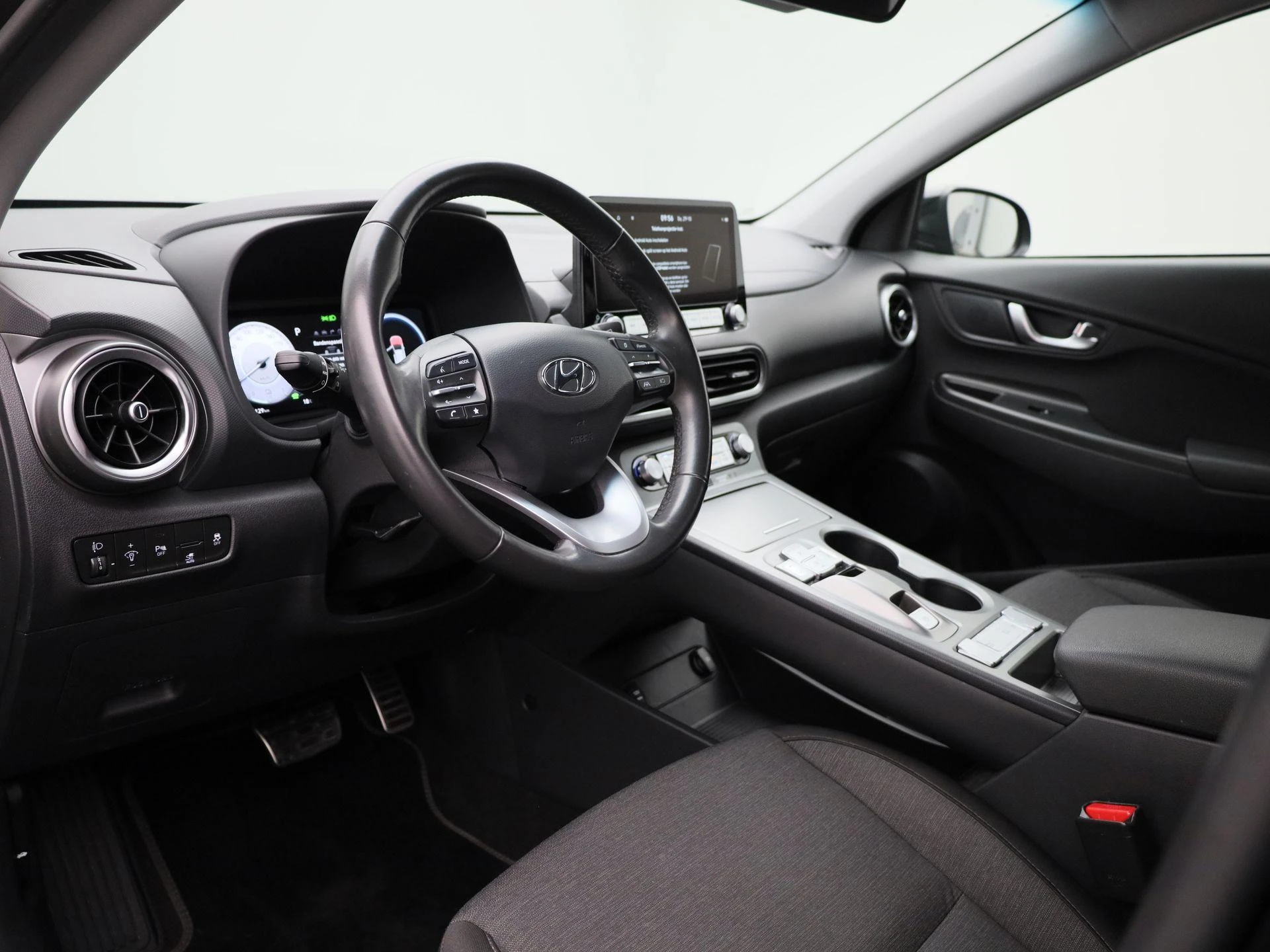 Hyundai-Kona-image-31
