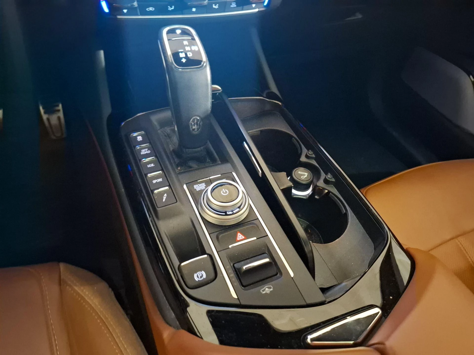 Maserati-Levante-image-9