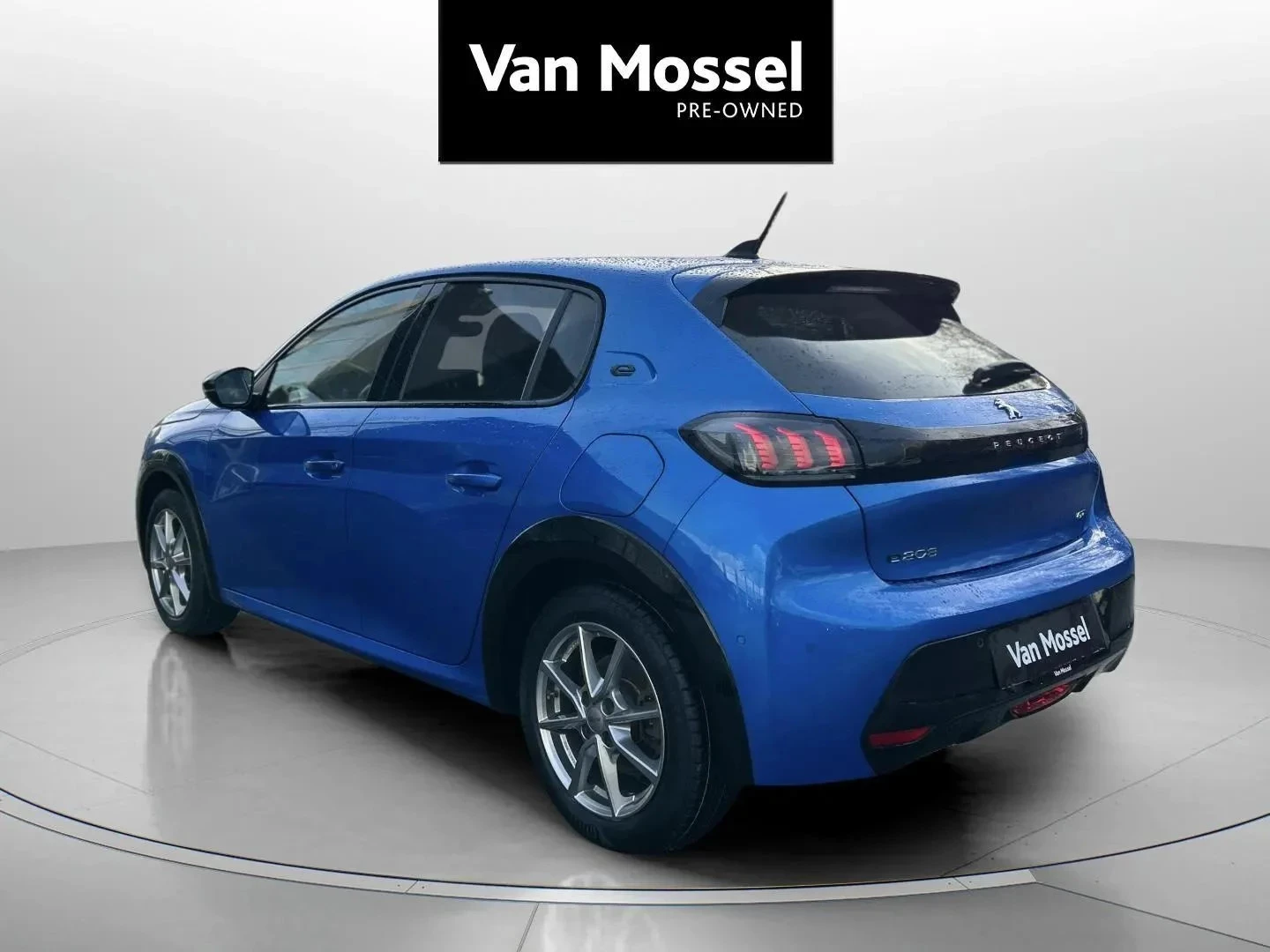 Peugeot-e-208-image-6