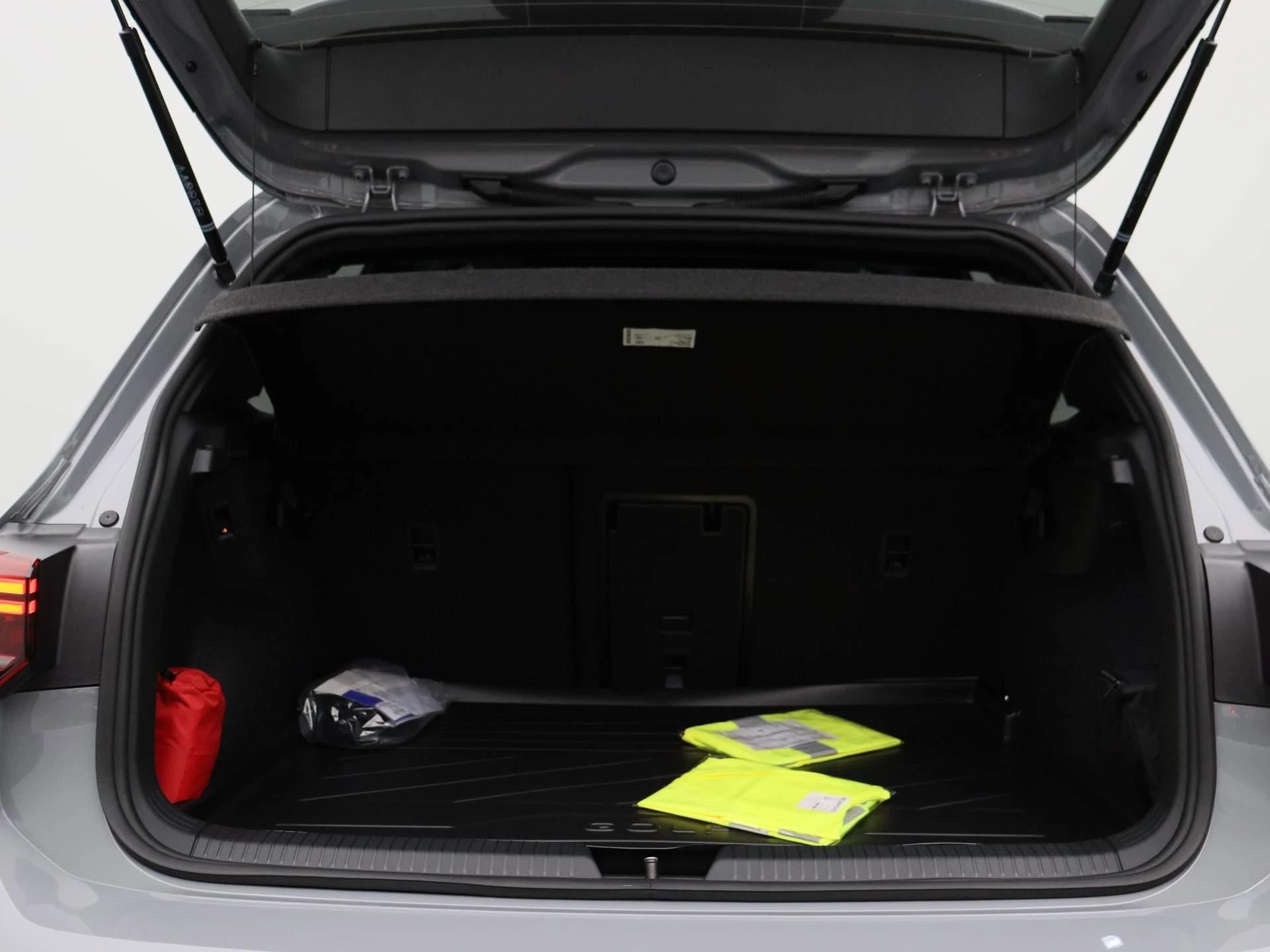 Volkswagen-Golf-image-13