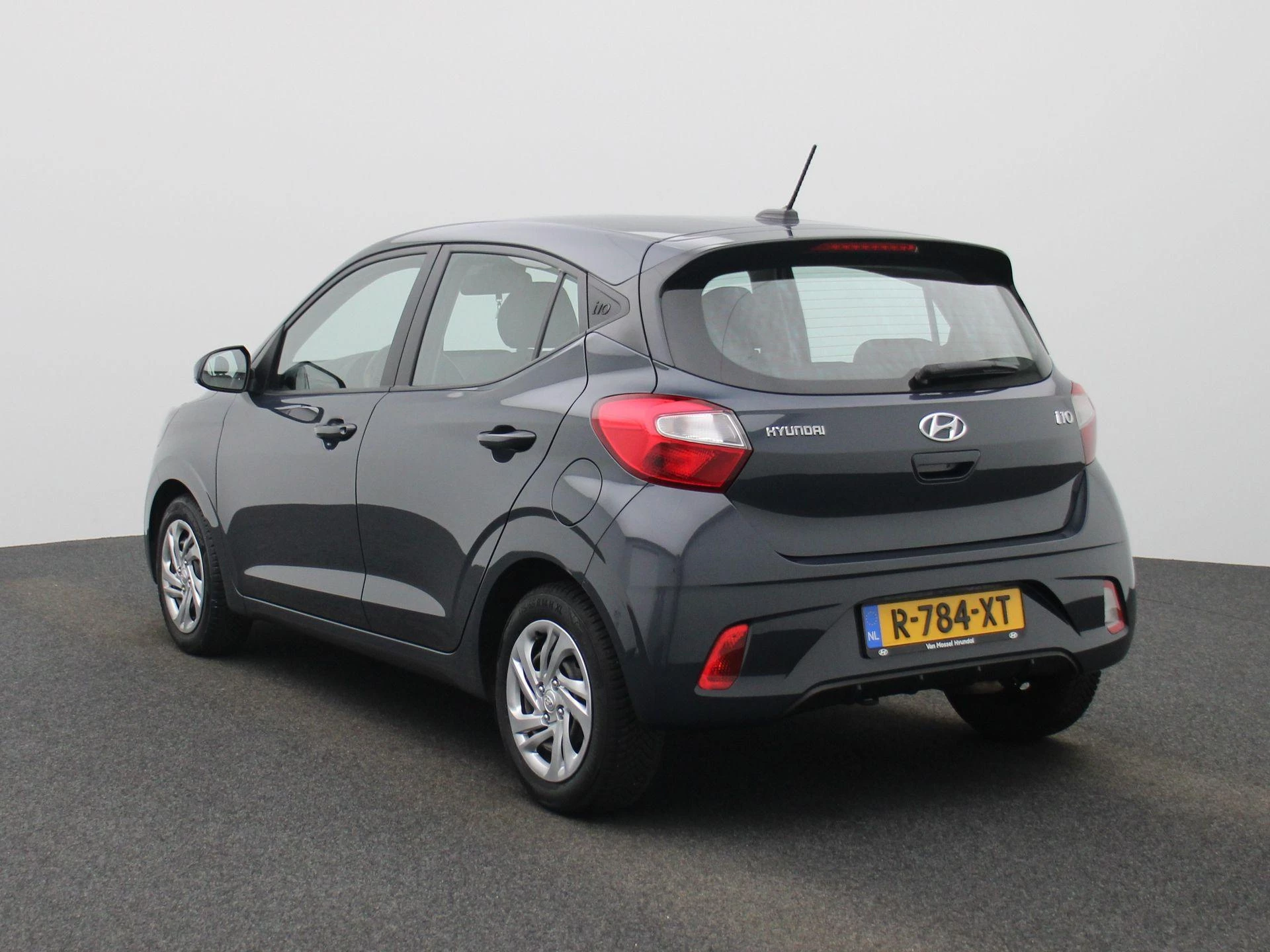 Hyundai-i10-image-1