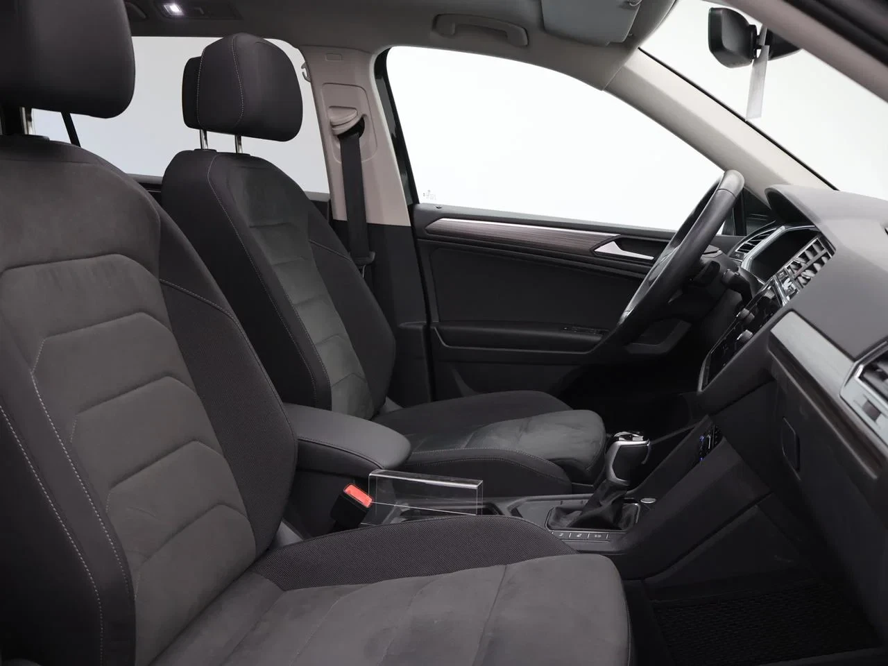 Volkswagen-Tiguan Allspace-image-2