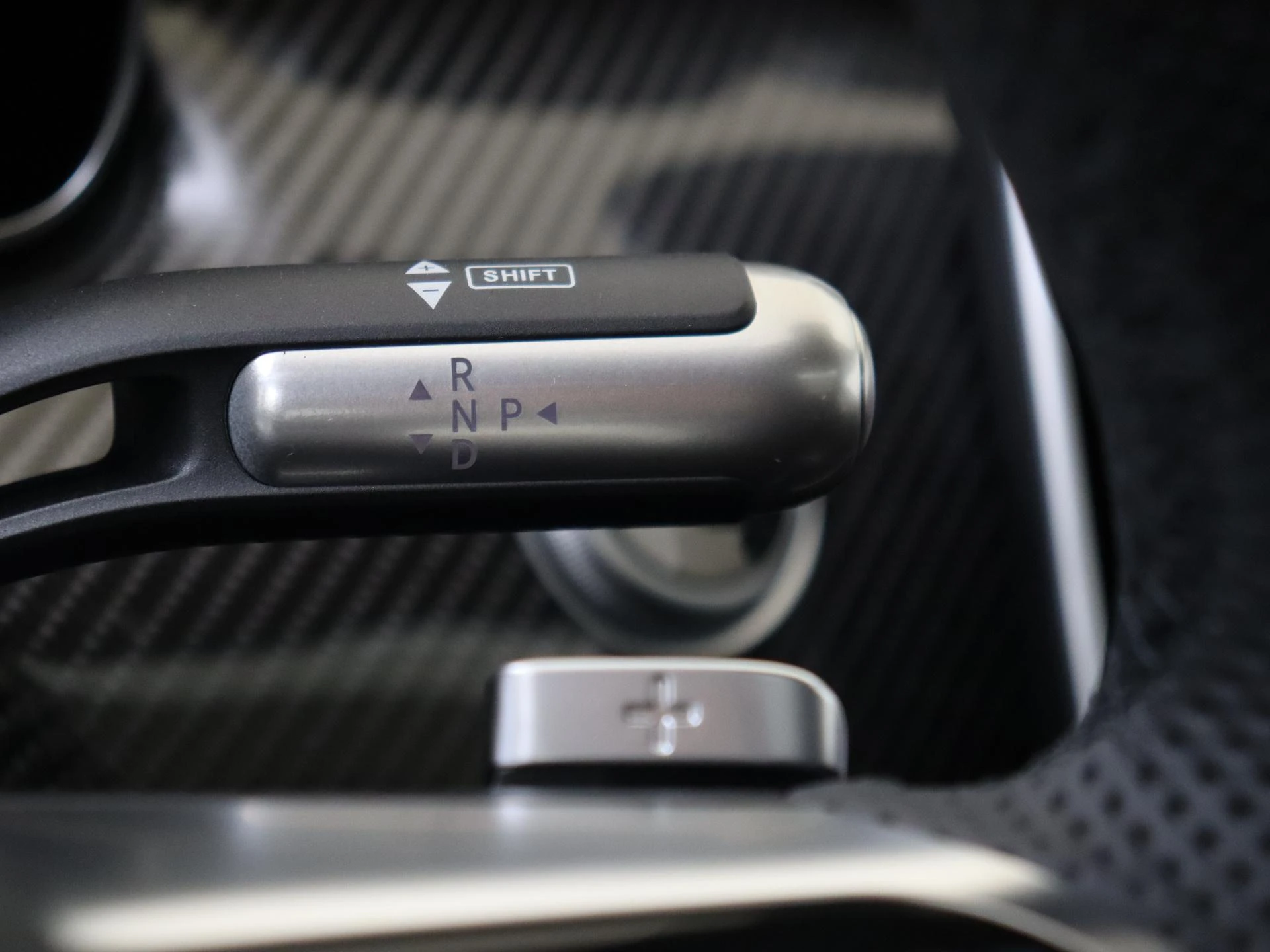 Mercedes-Benz-C-Klasse-image-13