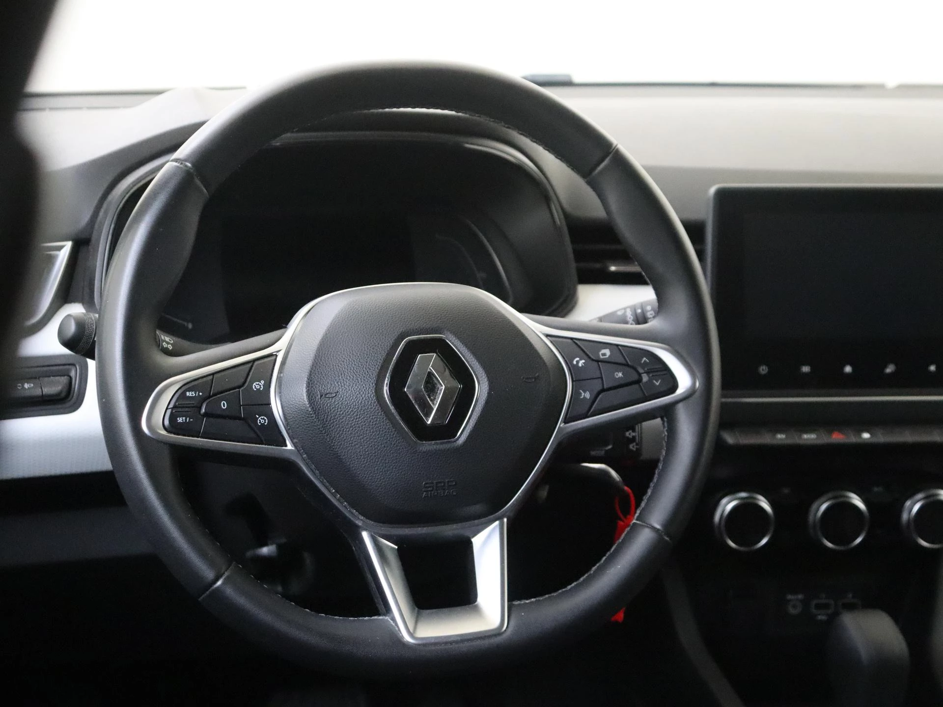 Renault-Clio-image-9