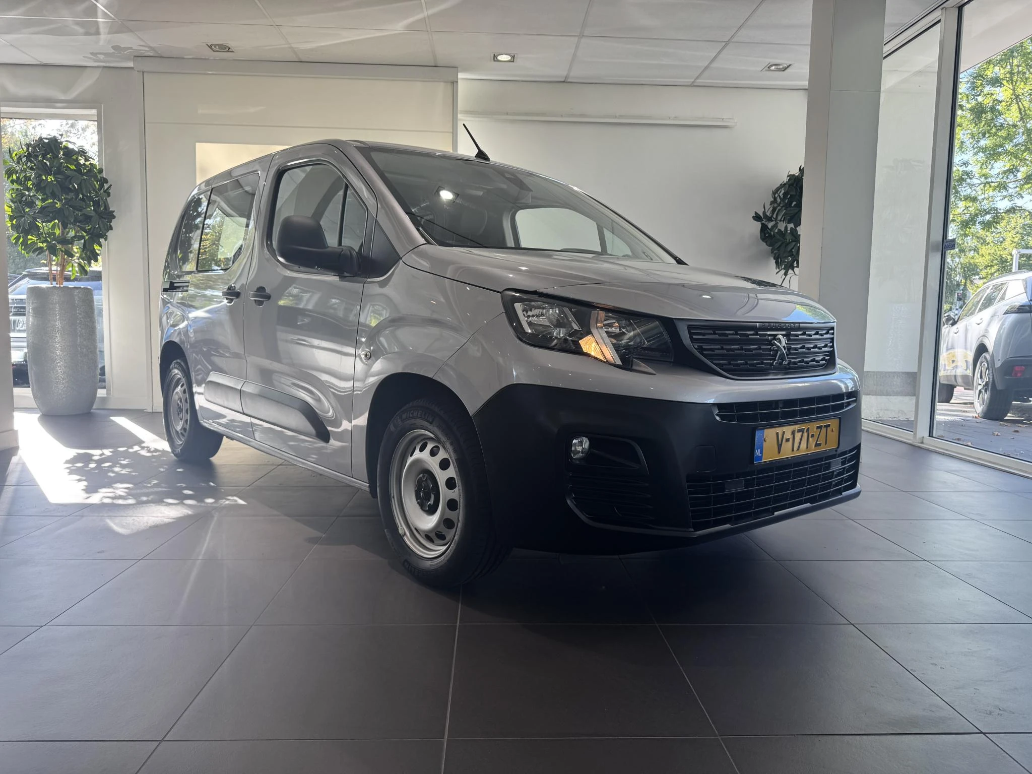 Peugeot-Partner-image-2