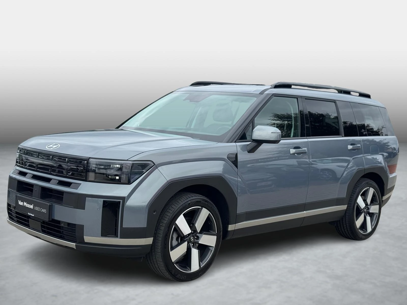 Hyundai-Santa Fe-image-4
