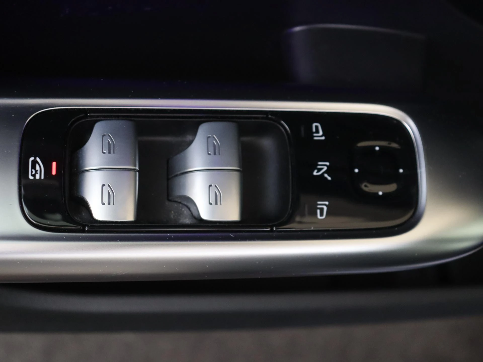 Mercedes-Benz-C-Klasse-image-26