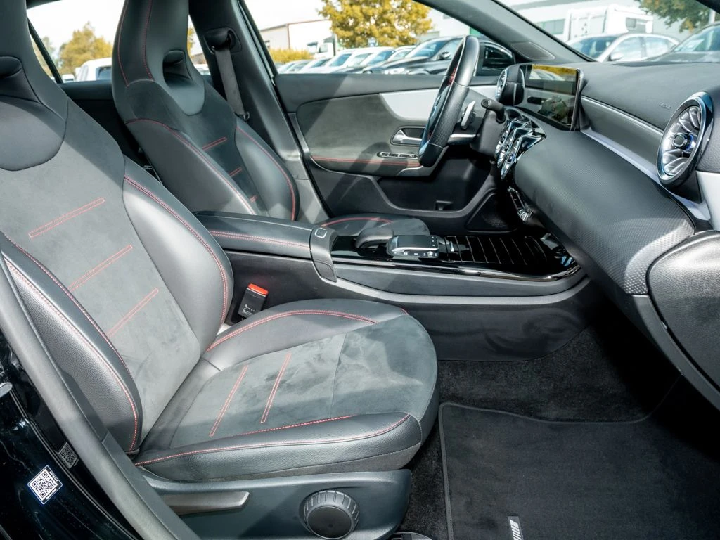Mercedes-Benz-A-Klasse 180-image-11