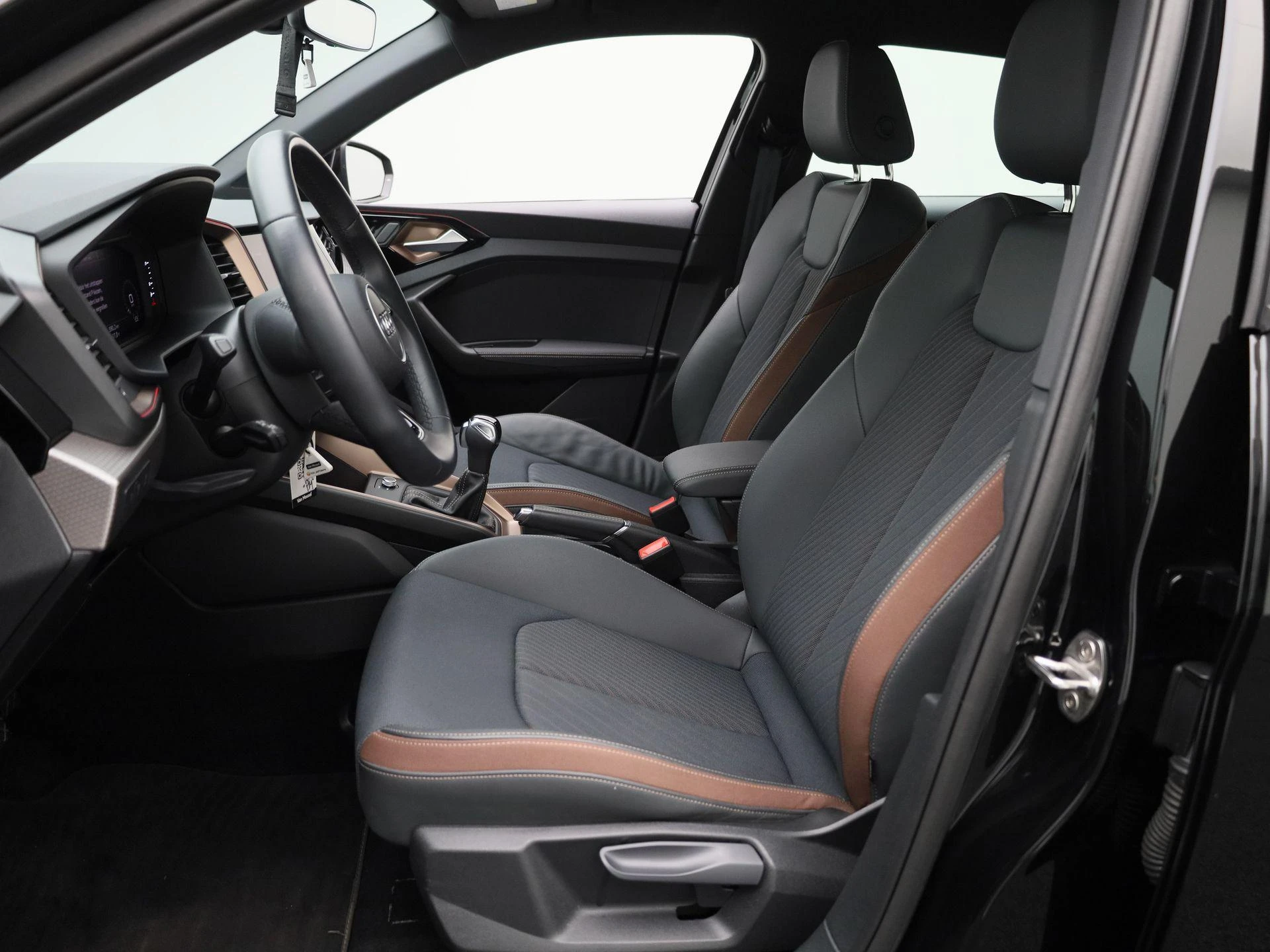 Audi-A1 Sportback-image-9