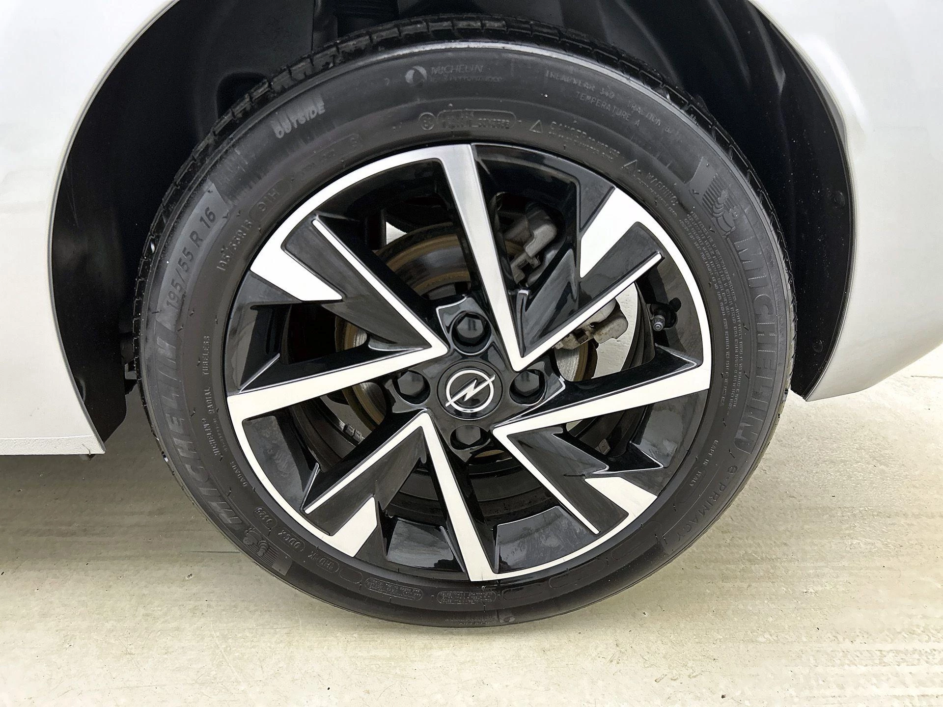 Opel Corsa 1.2 Turbo Hybrid GS