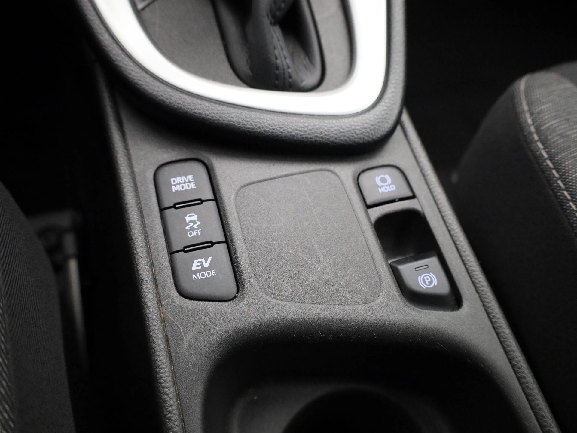 Toyota-Yaris-image-21