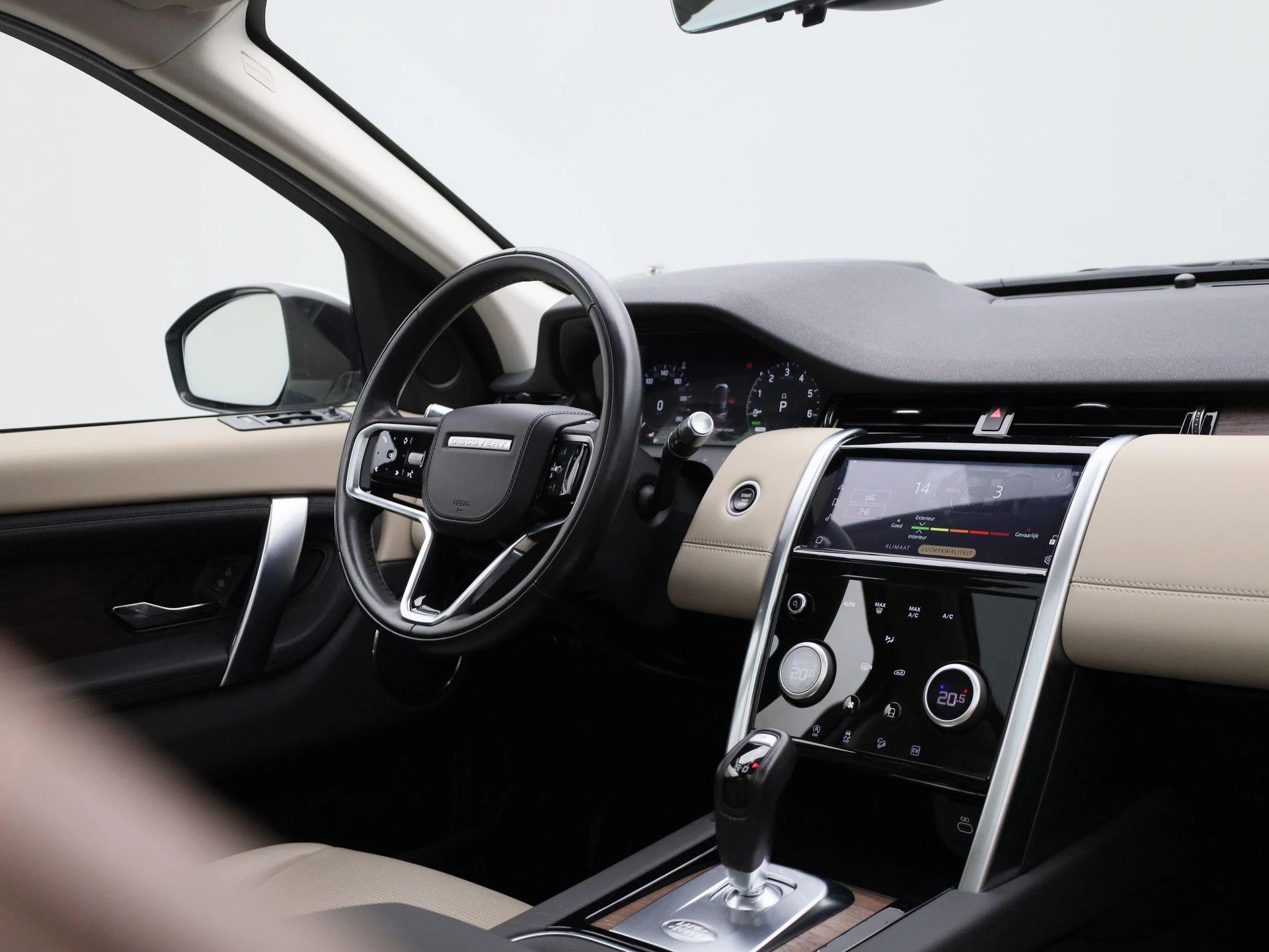 Land Rover-Discovery Sport-image-42