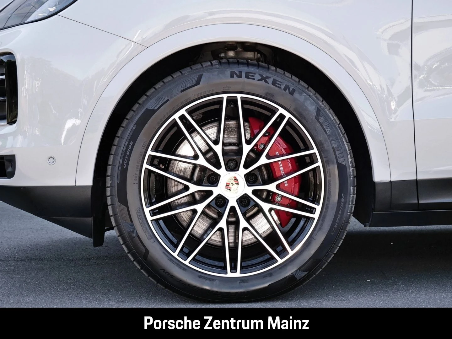 Porsche-Cayenne-image-11
