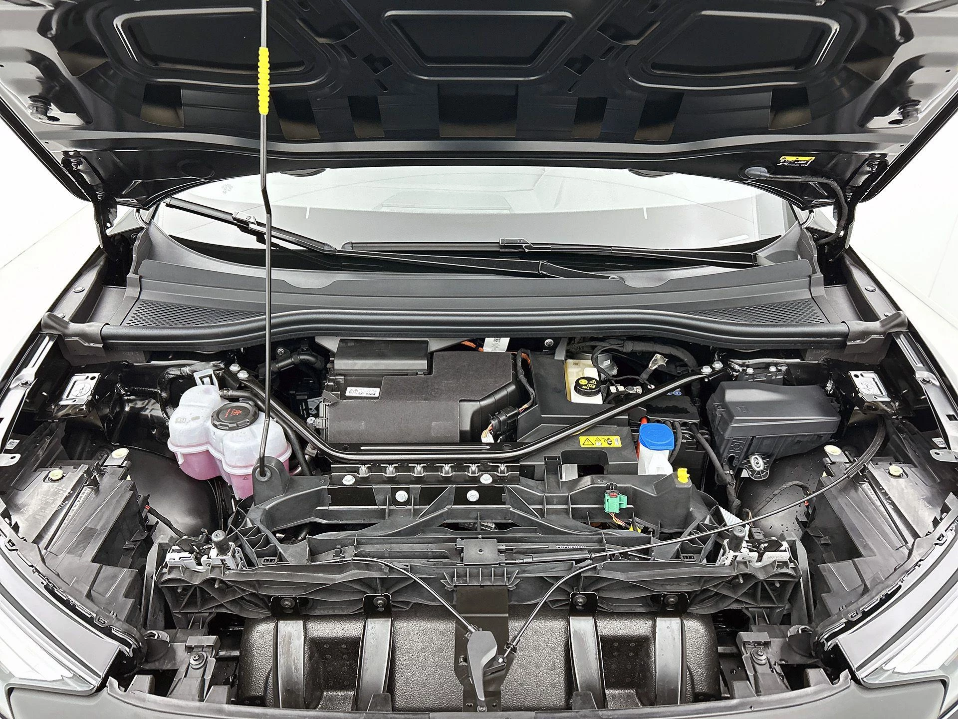 Audi-Q4 e-tron-image-12