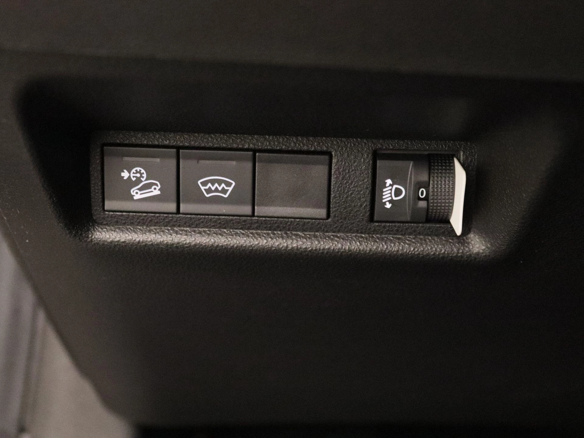 Jeep Avenger 1.2 e-Hybrid Summit