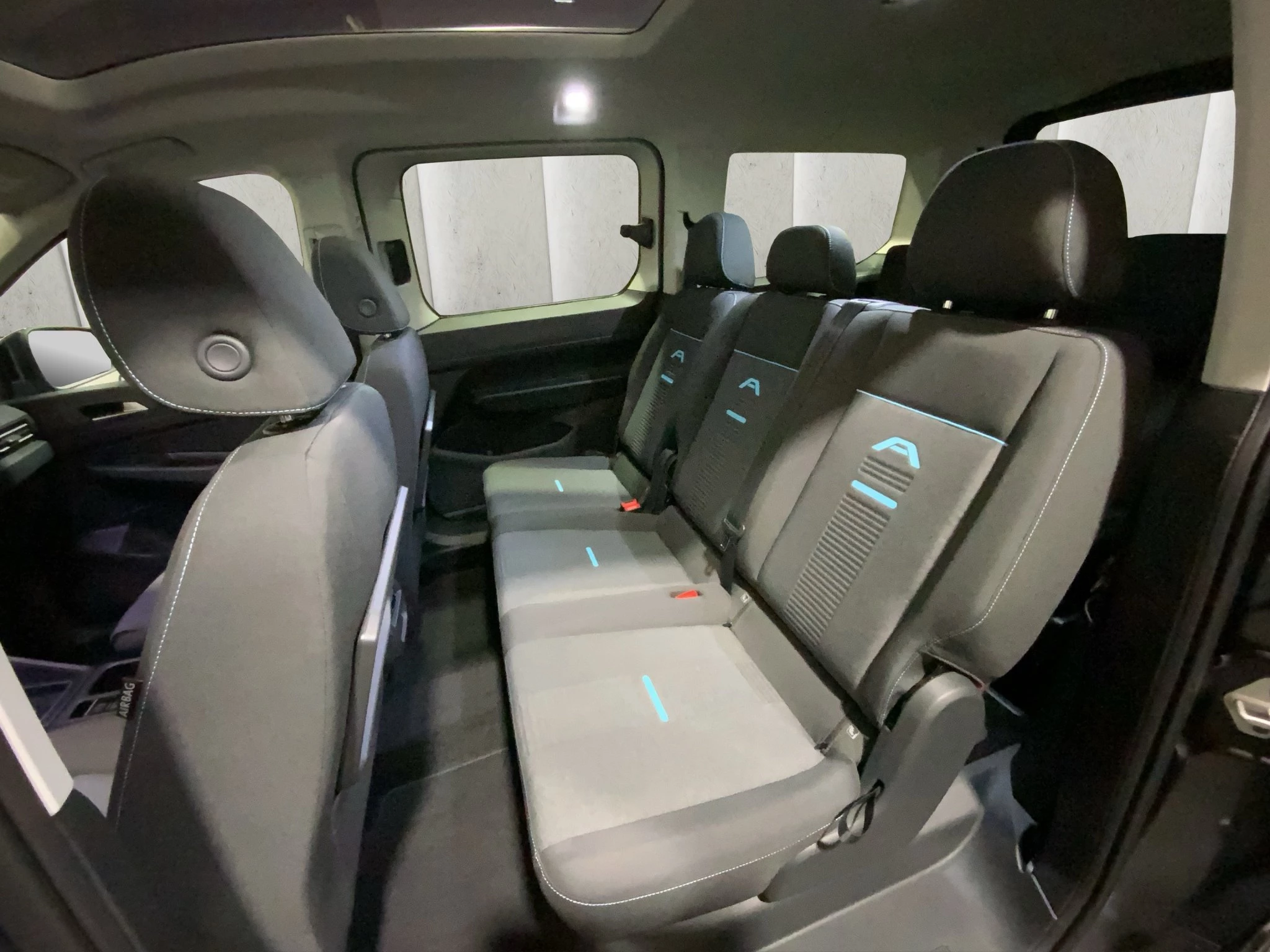 Ford Tourneo Connect Grand Active L2 1.5 l EcoBoost PHEV 110 kW