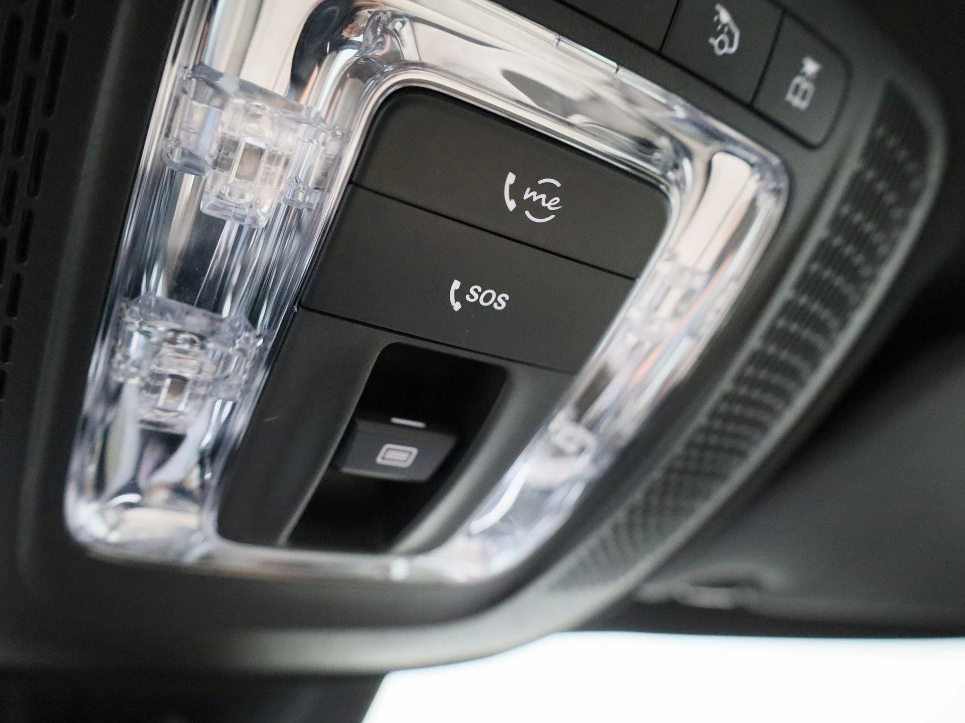 Mercedes-Benz GLB 200 LUXURY LINE + LEDER + PANO + 7-ZIT + CARPLAY +