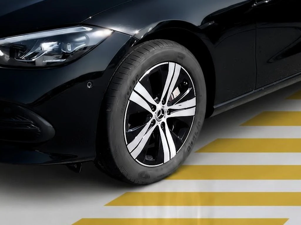 Mercedes-Benz-C-Klasse 300 e-image-5