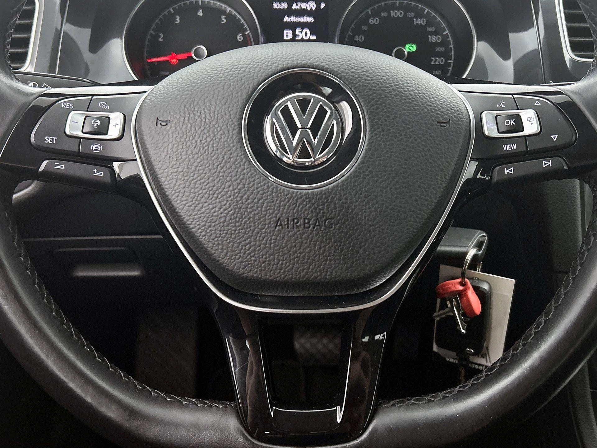 Volkswagen-Golf-image-22