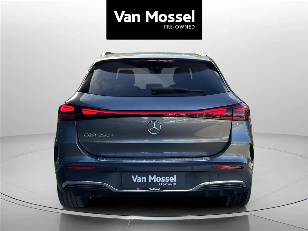 Mercedes-Benz-EQA-image-5