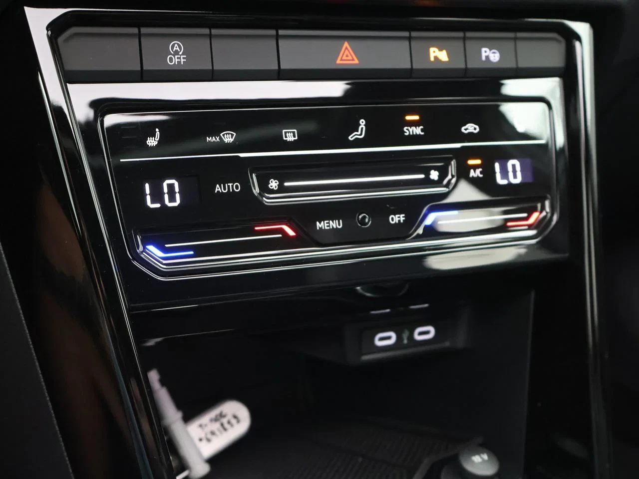Volkswagen-T-Roc-image-17