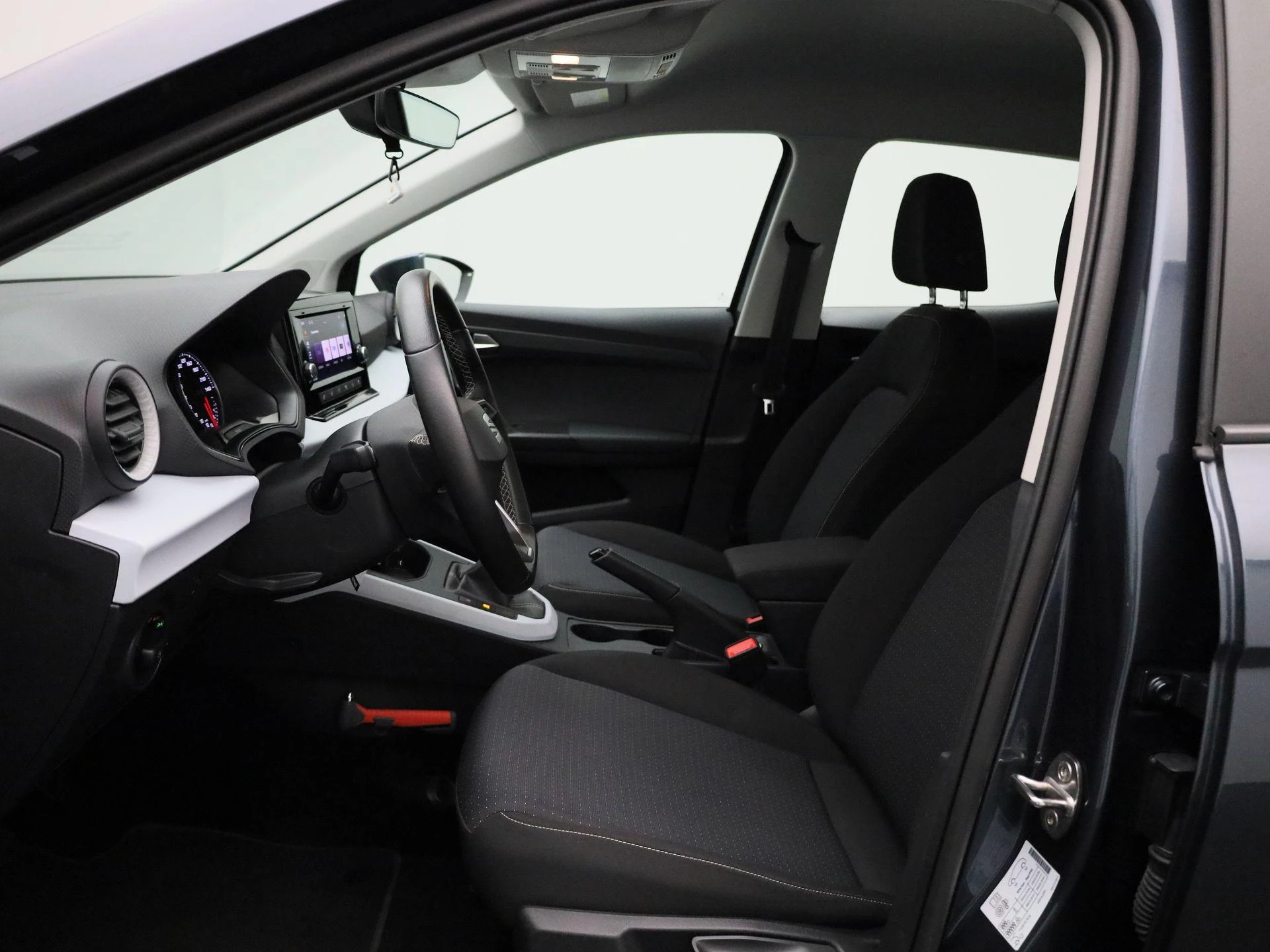 SEAT-Arona-image-8