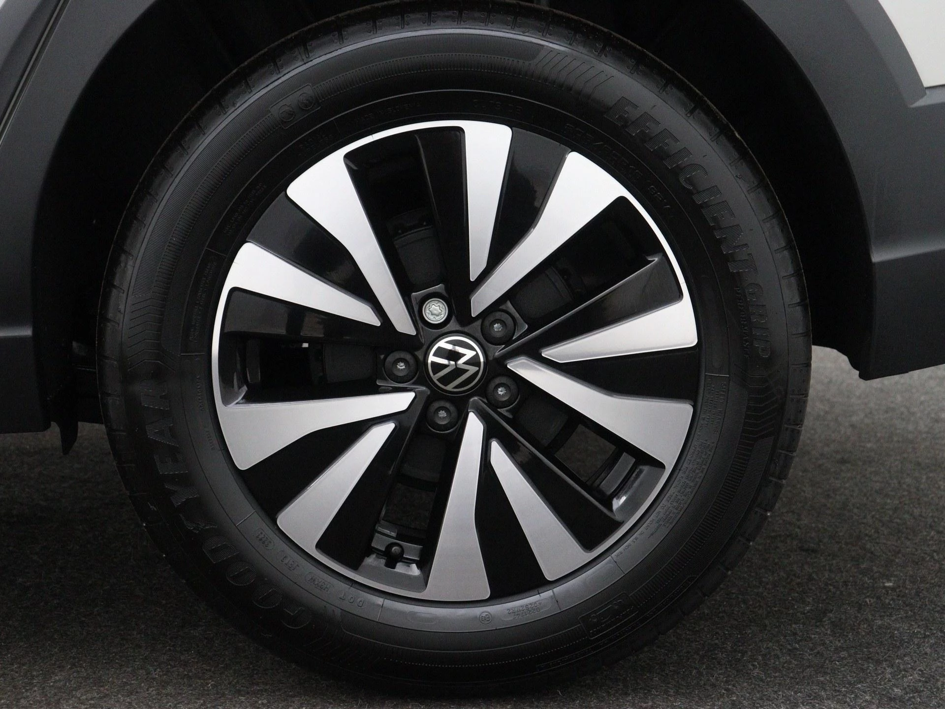 Volkswagen-Taigo-image-10
