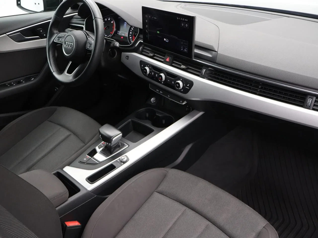 Audi A4 Avant 35 TFSI Business Edition *AUTOMAAT*SHADOWLOOK*ZETELVERWARMING*NAVI*BLTH*CRUISE*...