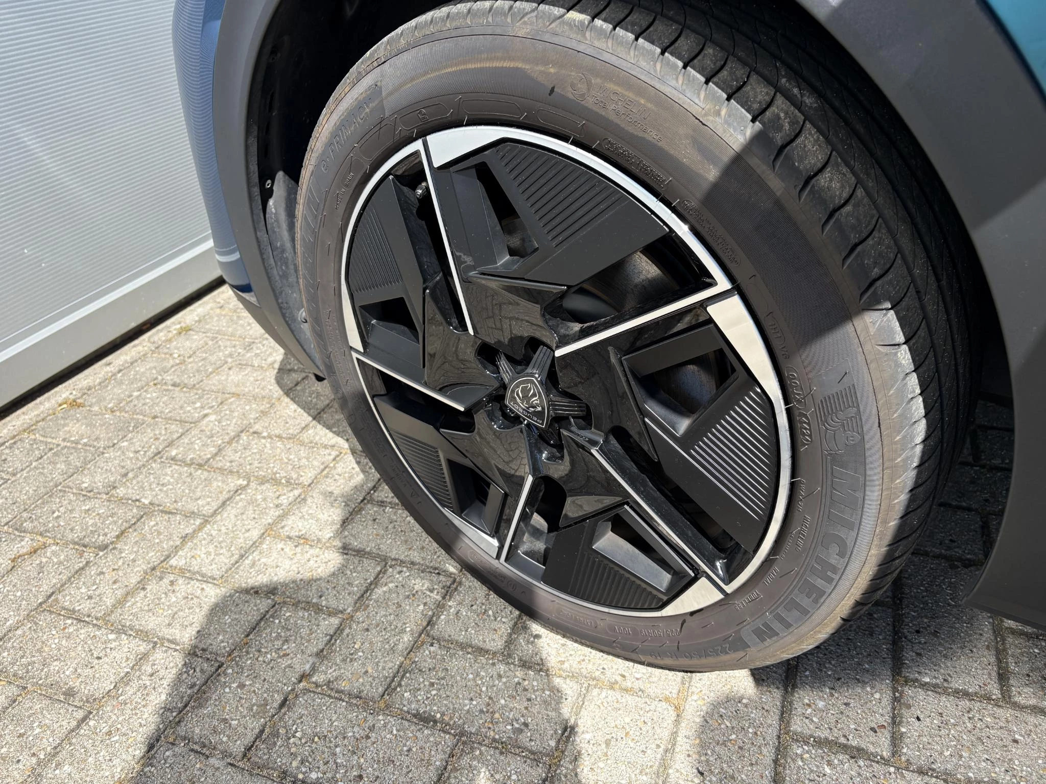 Peugeot-408-image-21
