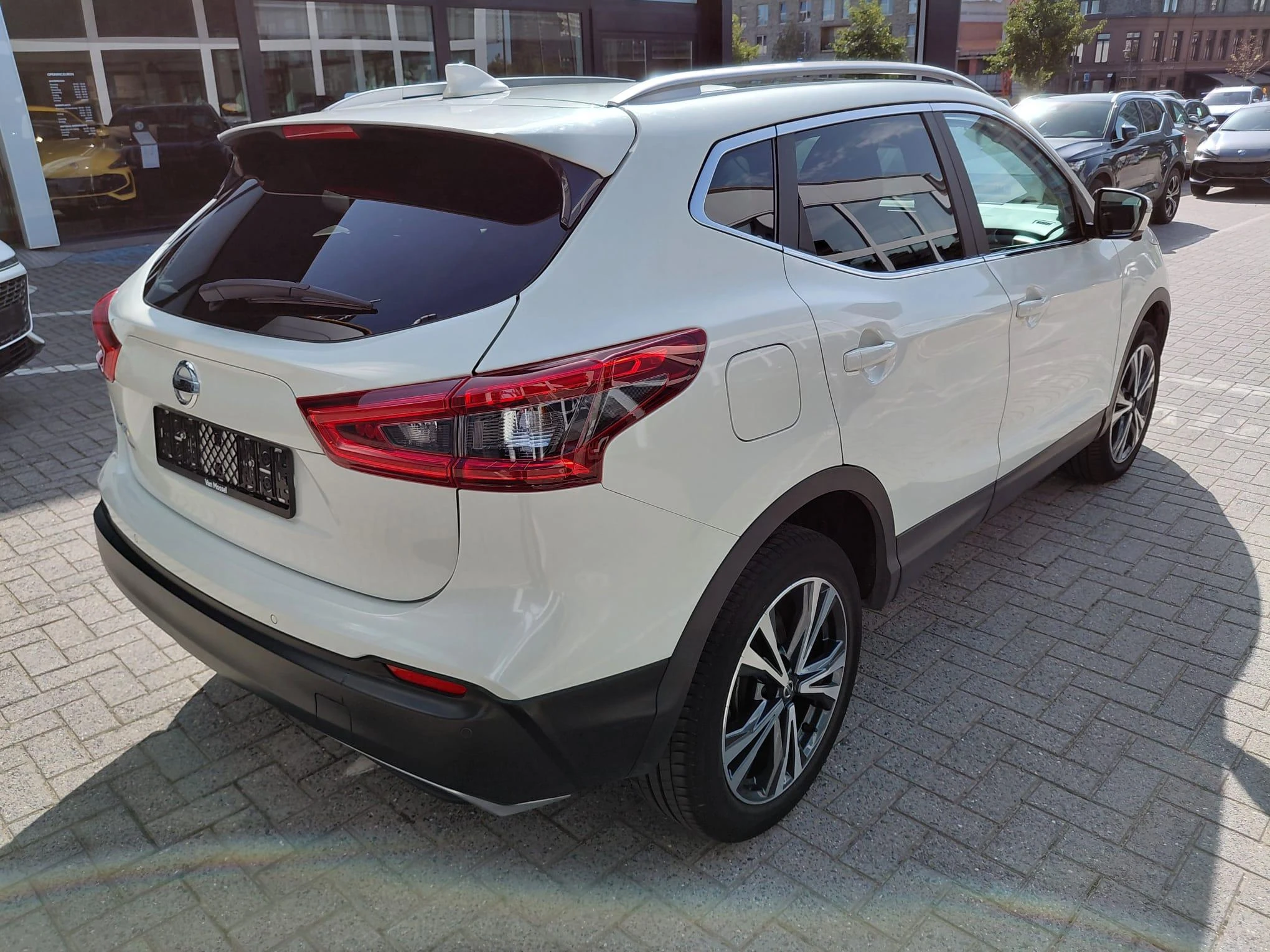 Nissan-QASHQAI-image-1