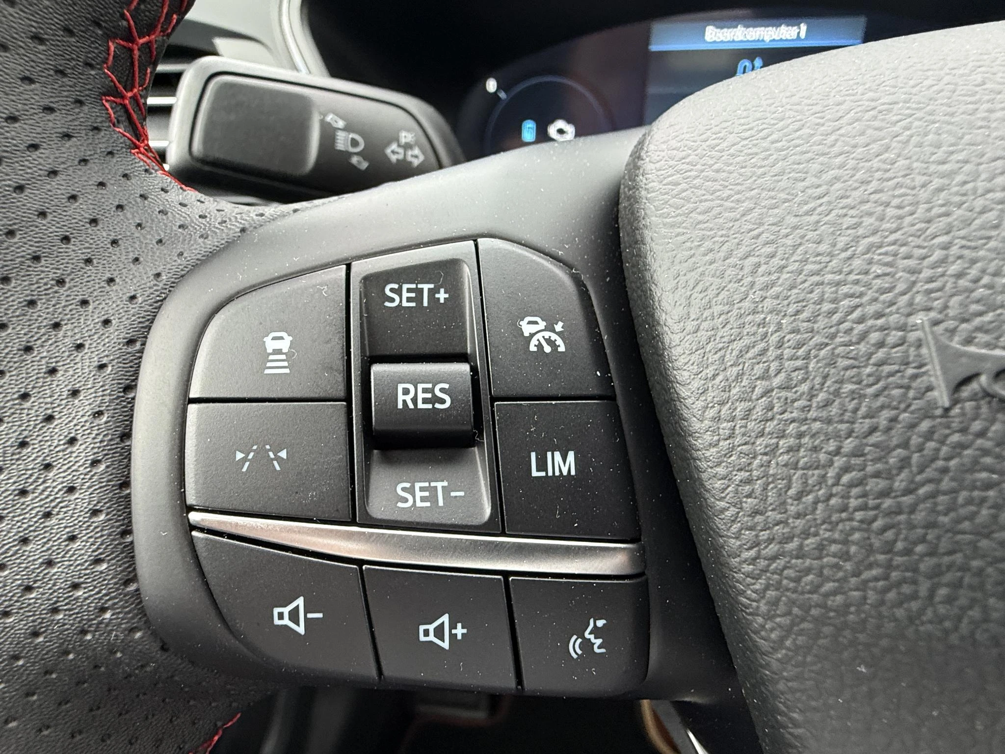 Ford-Kuga-image-16