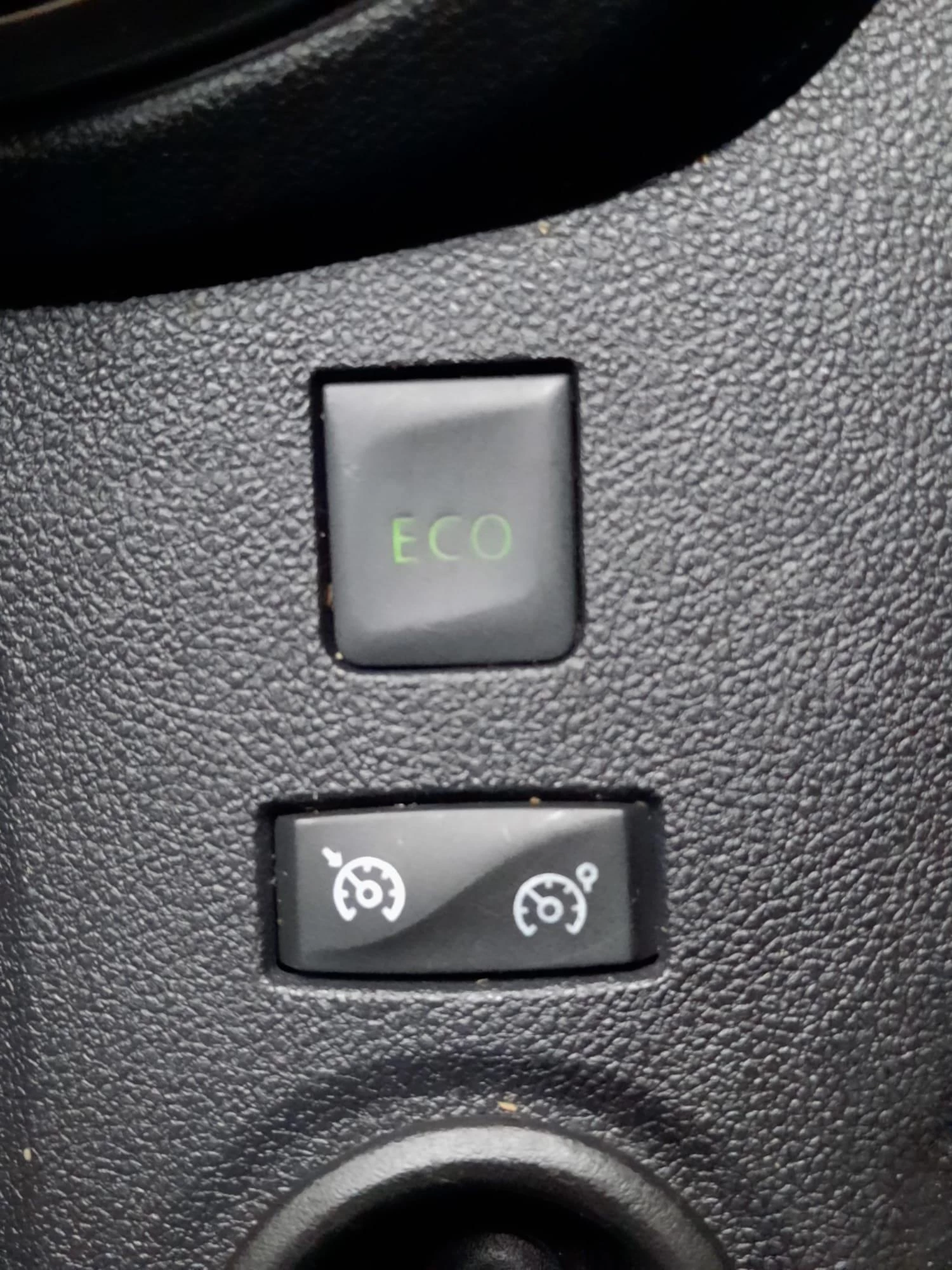 Renault-Captur-image-18