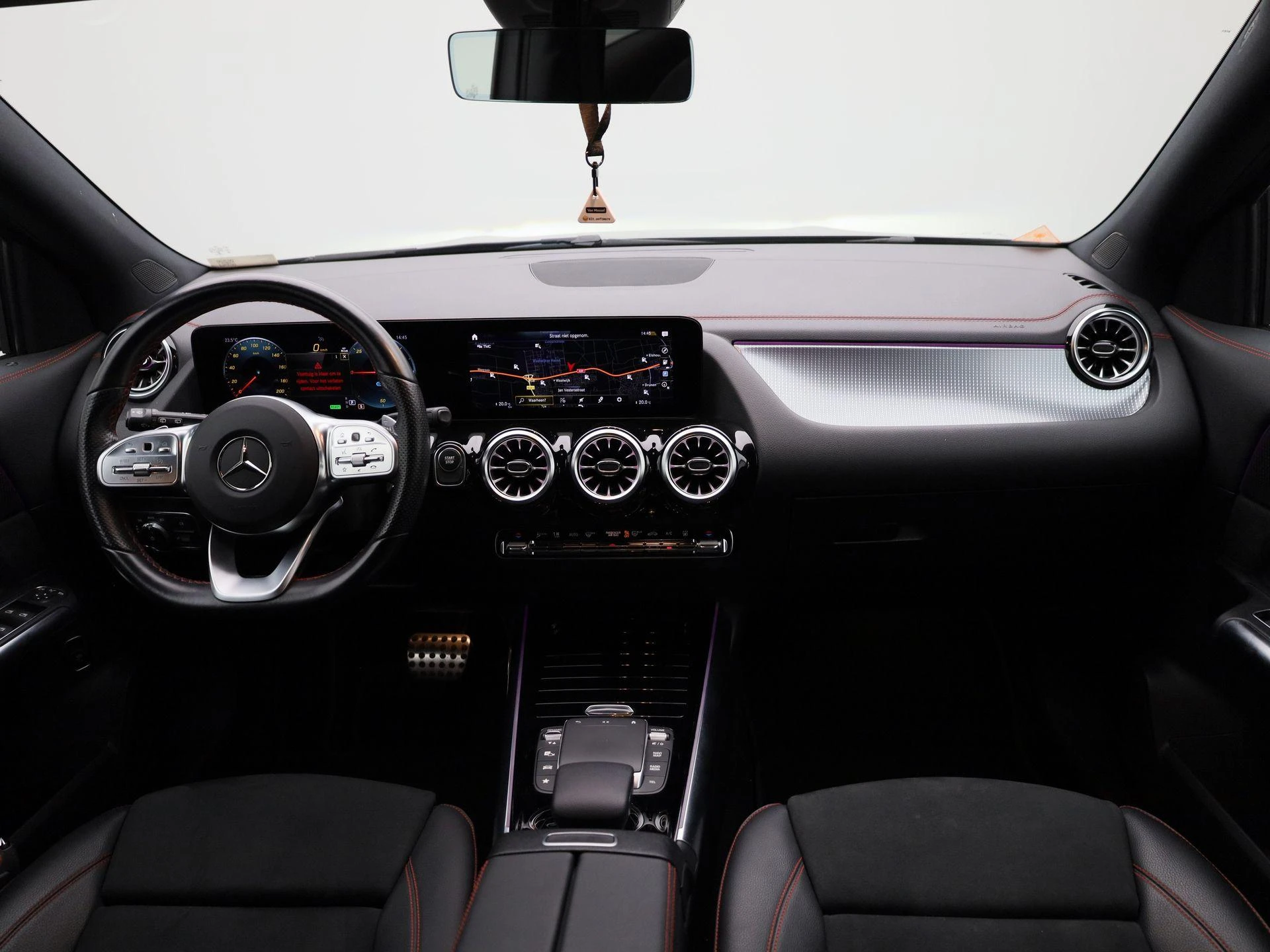 Mercedes-Benz-EQA-image-39