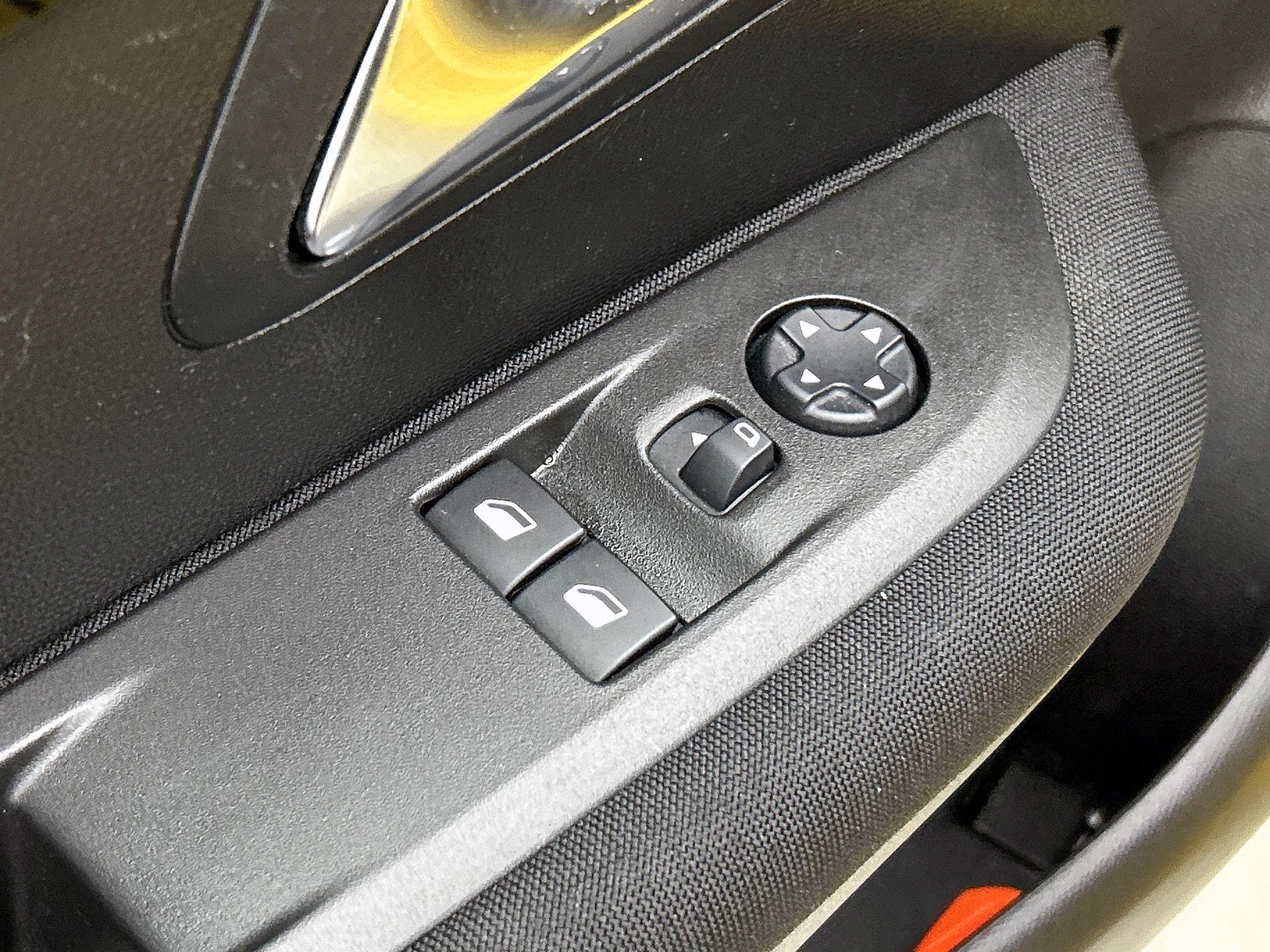 Peugeot-208-image-9