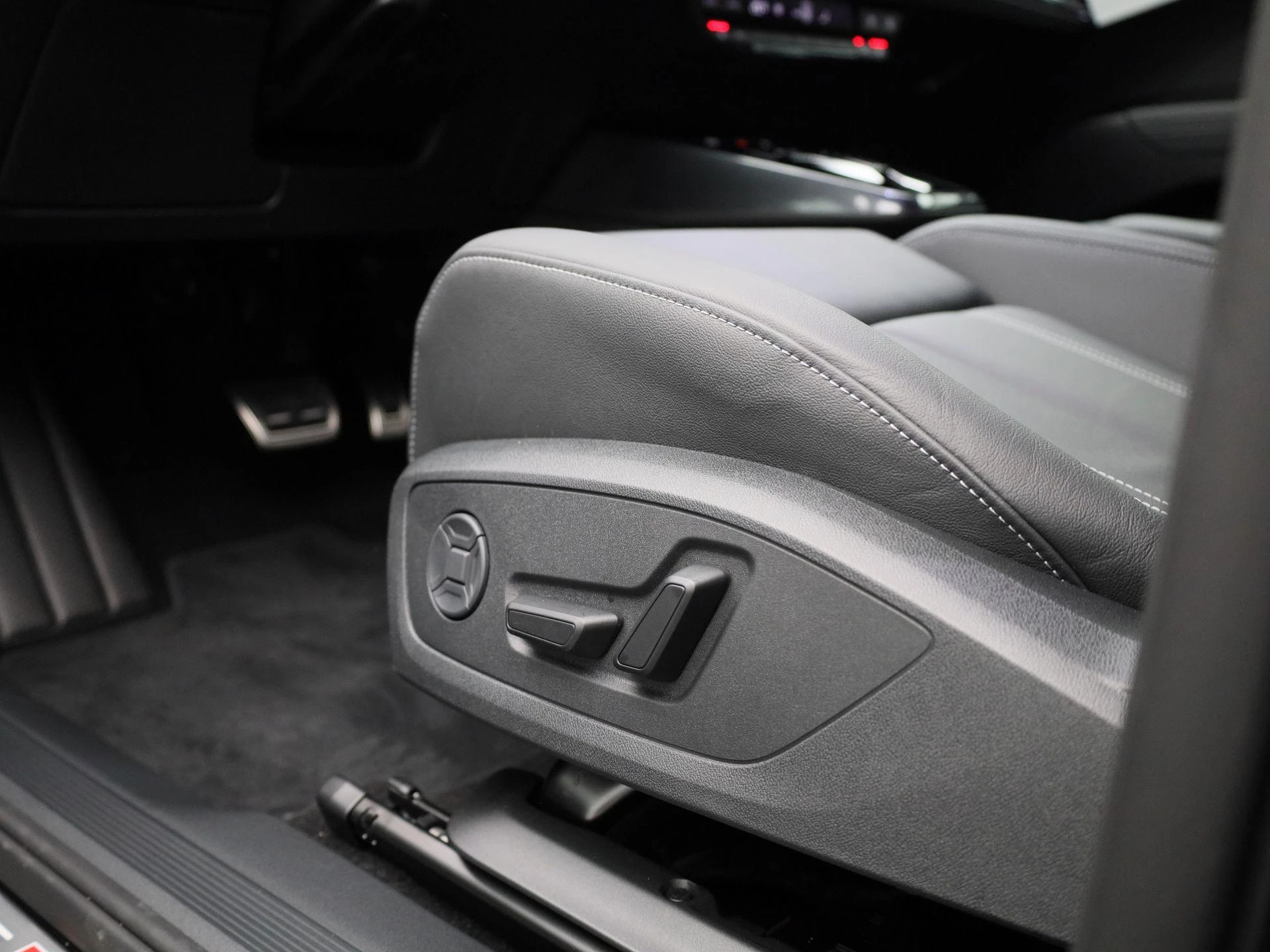 Audi-Q4 Sportback e-tron-image-49