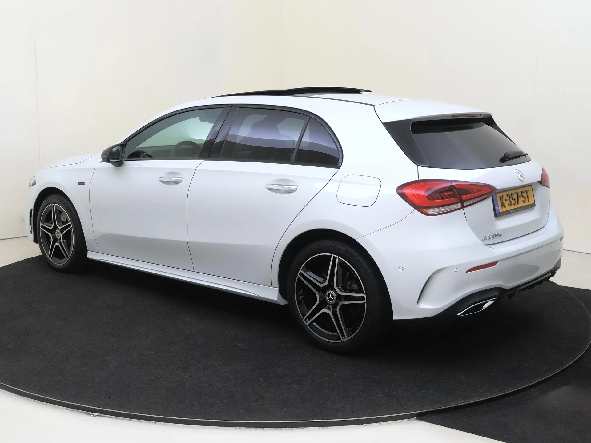 Mercedes-Benz A-Klasse 250 e Business Solution AMG Limited