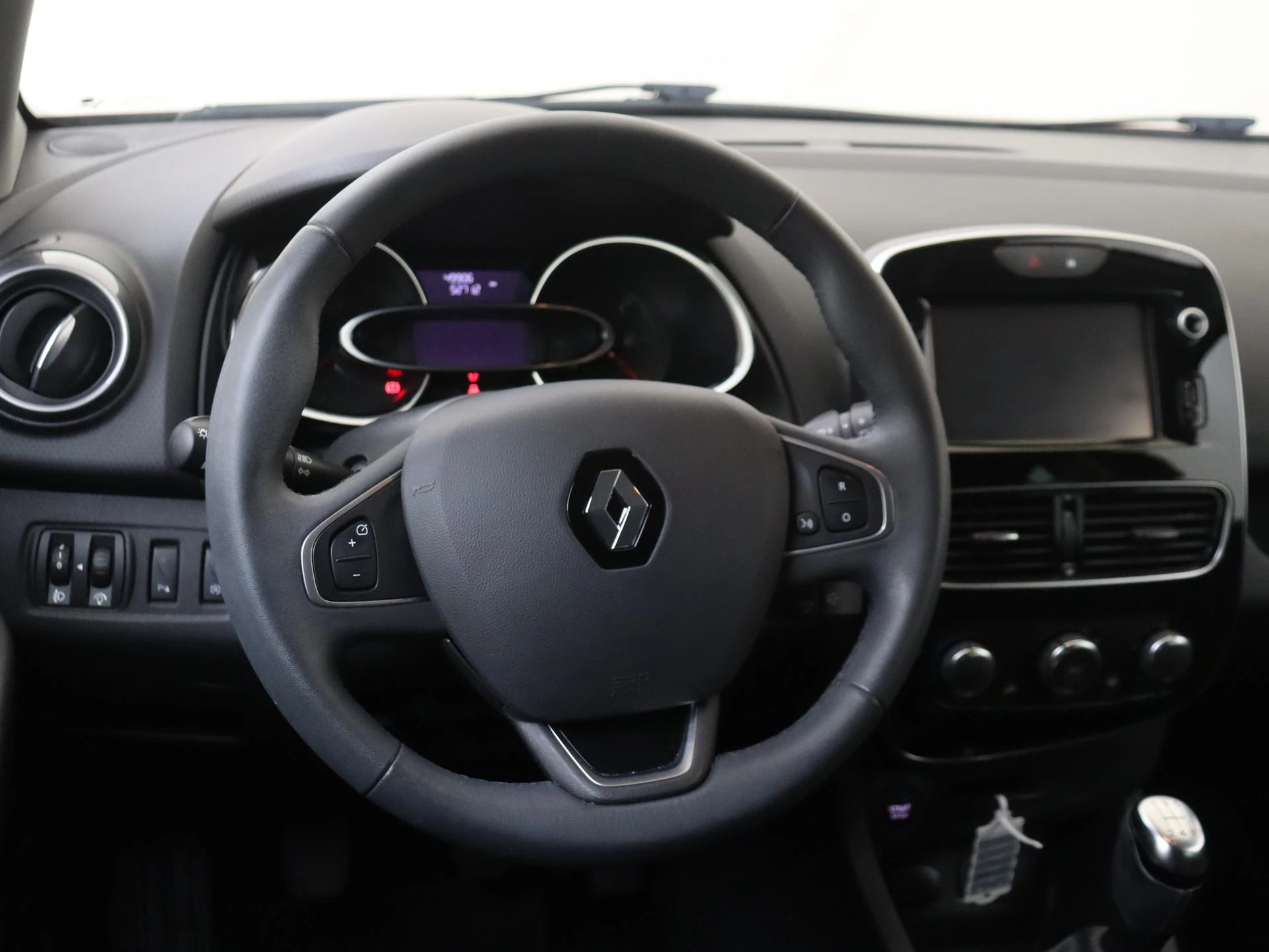 Renault-Clio-image-9