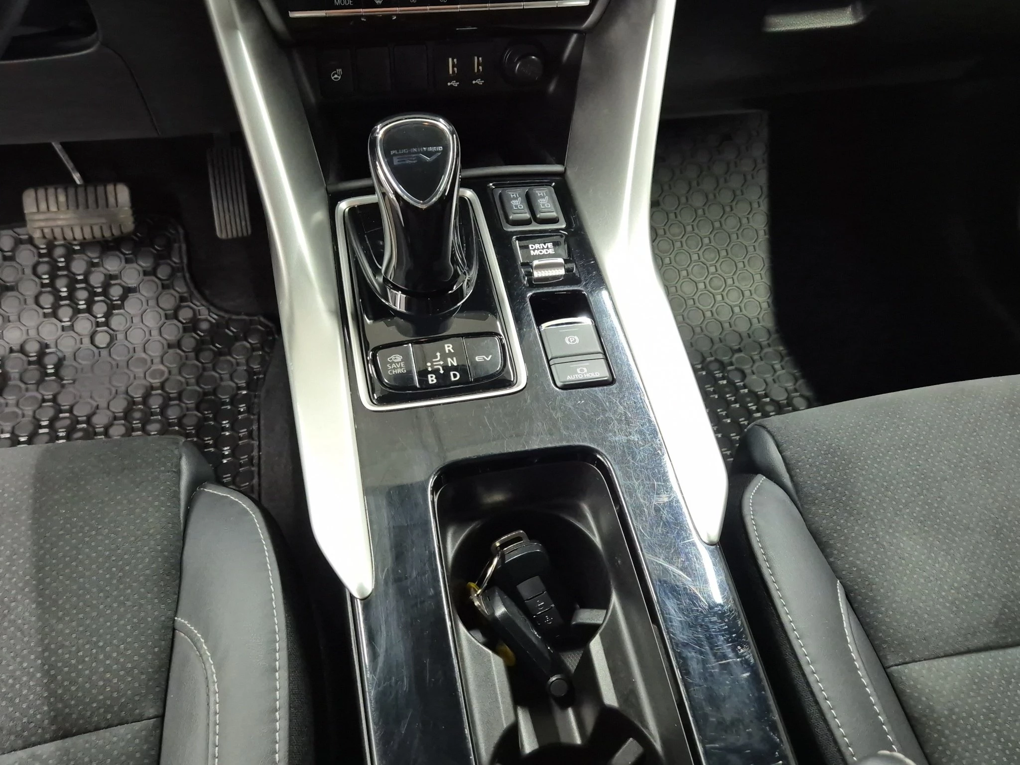 Mitsubishi Eclipse Cross 2.4 MIVEC Eclipse Cross Hybrid INTRO