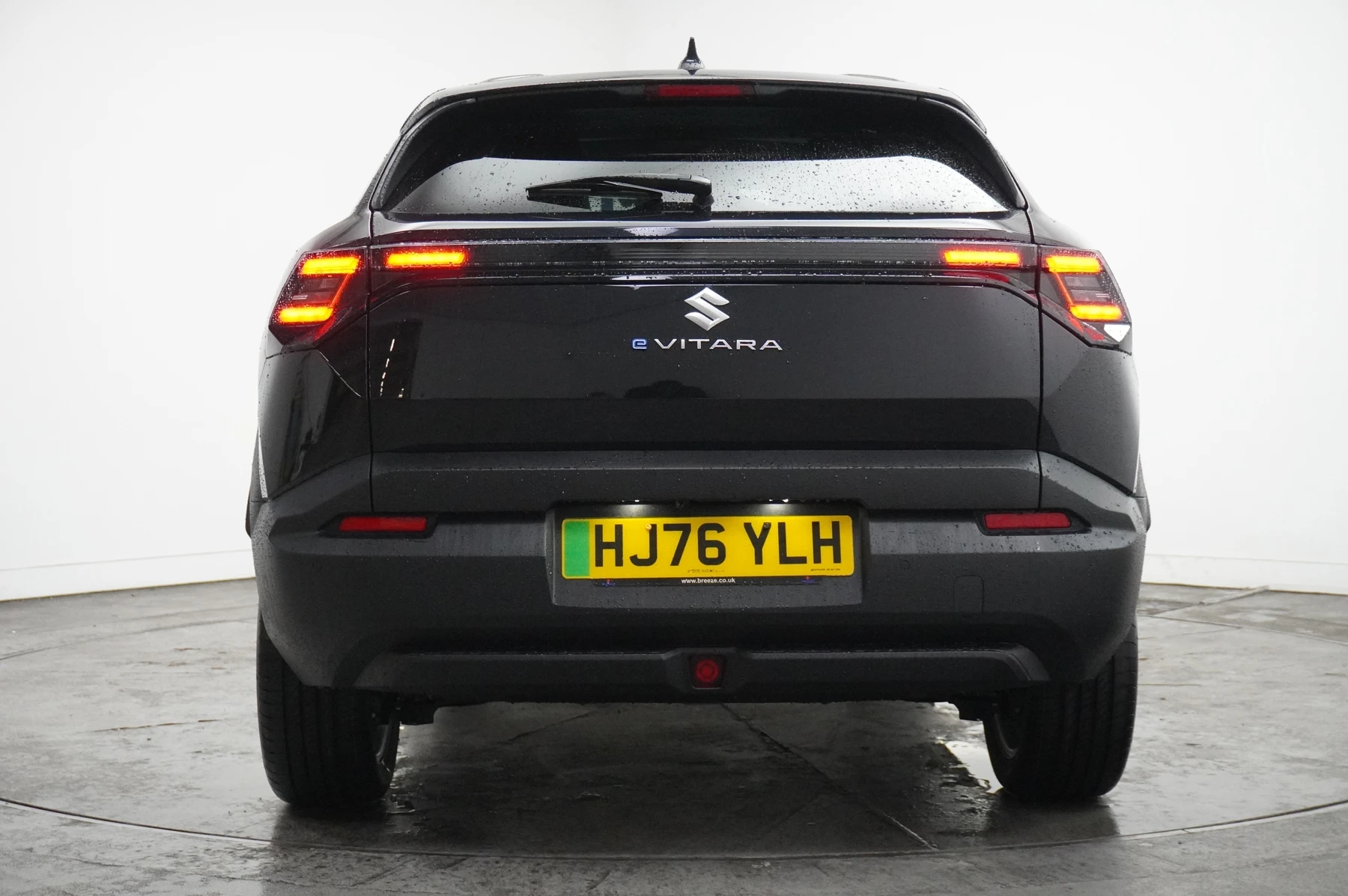 Suzuki-e Vitara-image-15