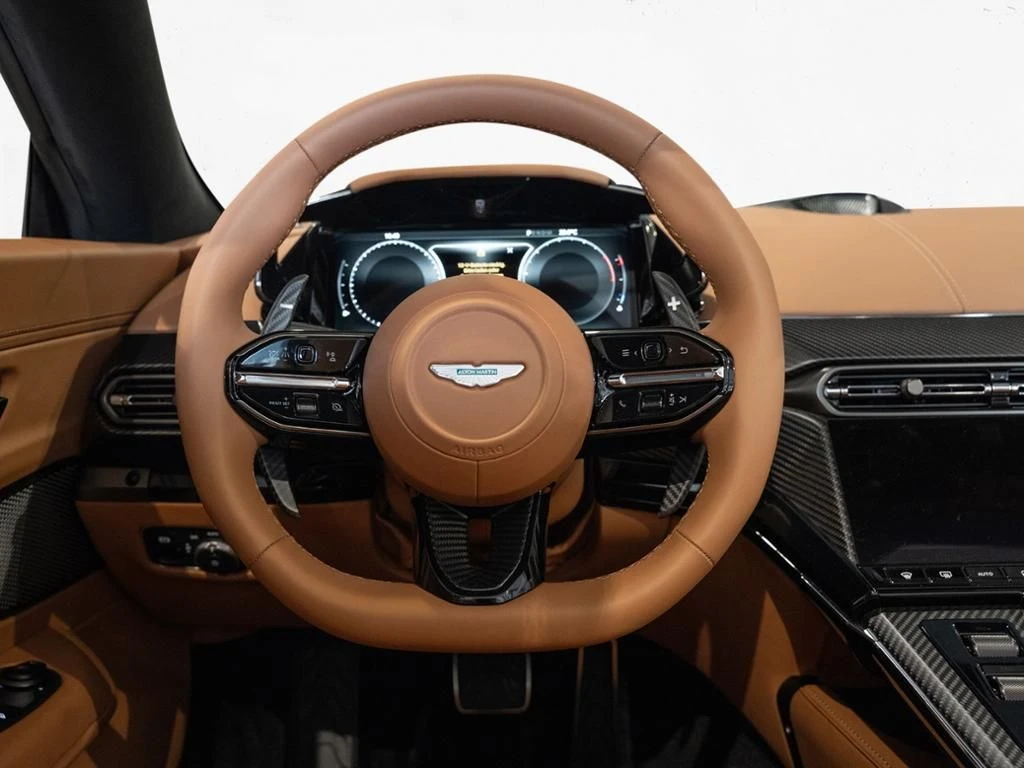 Aston Martin-V8 Vantage-image-11
