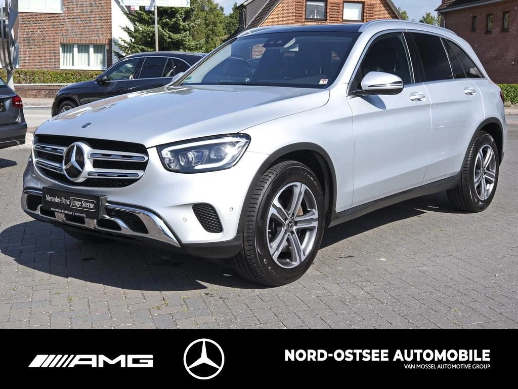 Mercedes-Benz GLC 300 d 4M AHK PANO MULTIBEAM KAMERA 9G NAVI