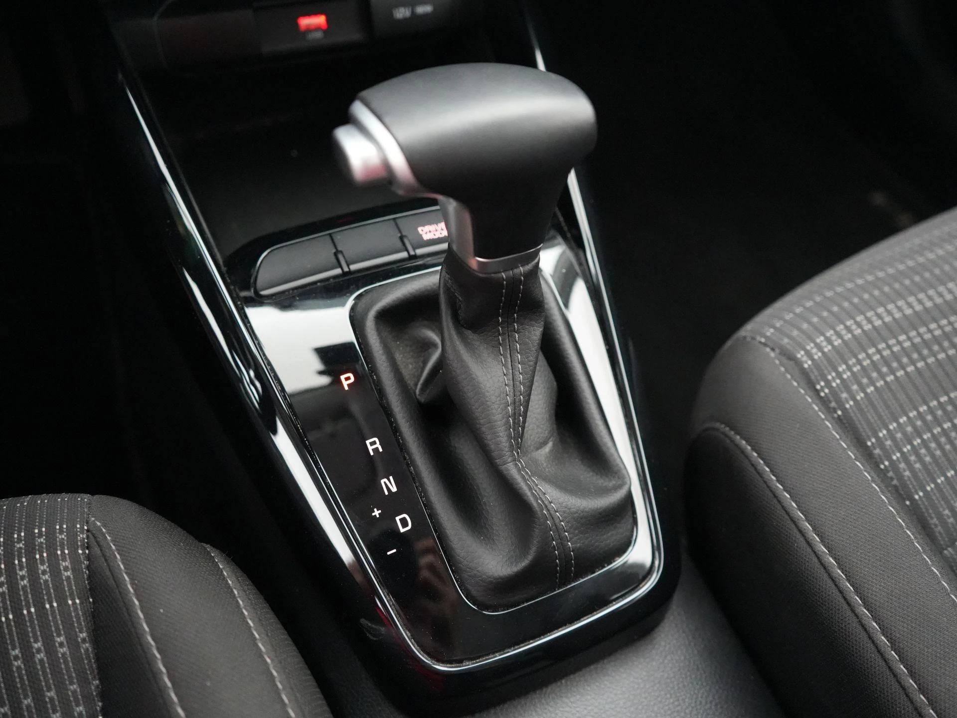 Kia-Stonic-image-9