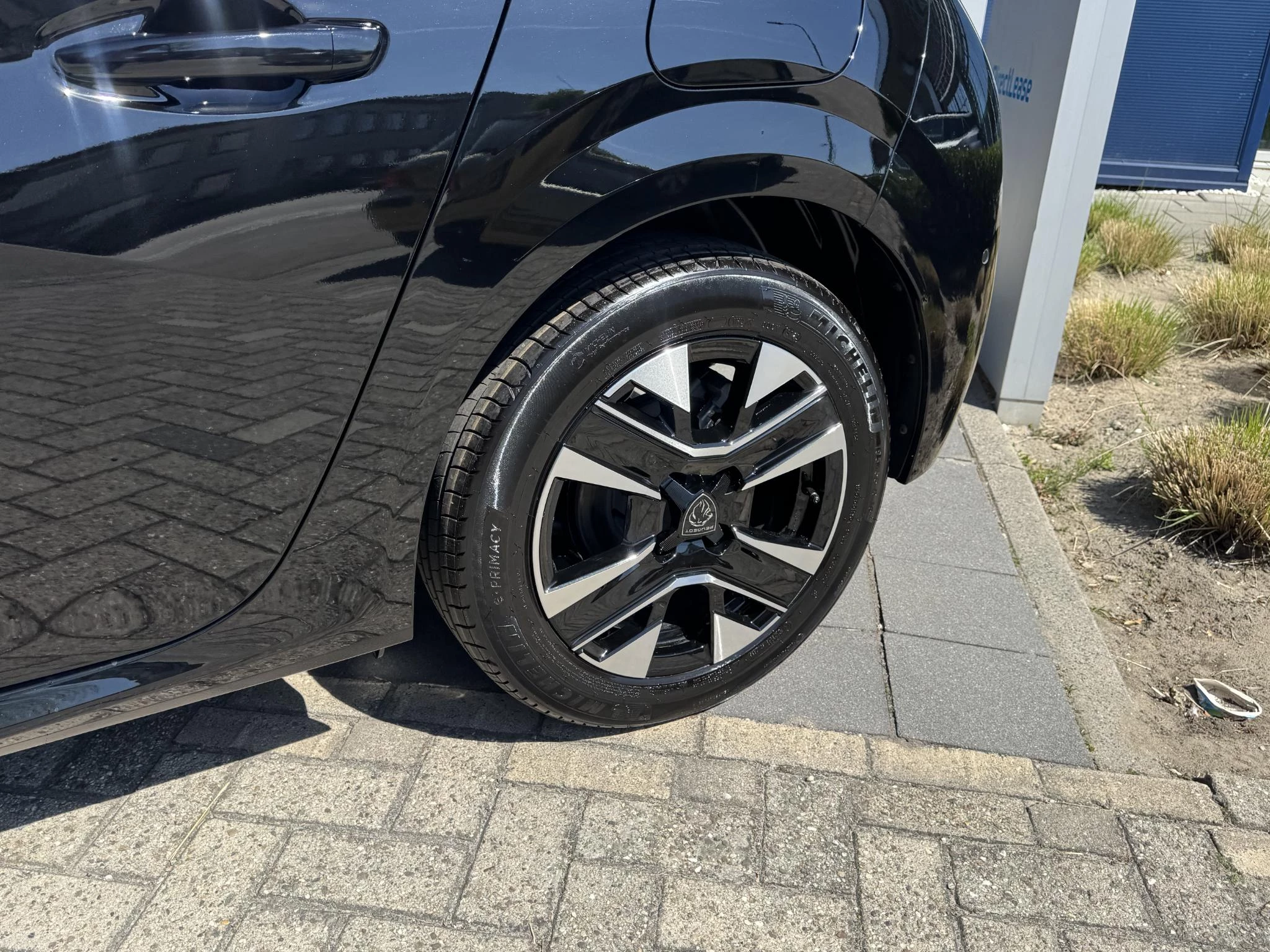 Peugeot-208-image-9